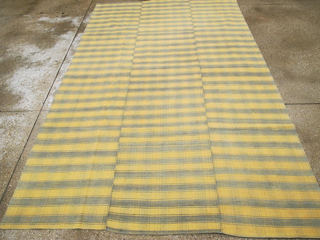 Mid-Century Modern Mid-20th Century Small Room Size Turkish Flat-Weave Kilim Accent Rug in Yellow For Sale