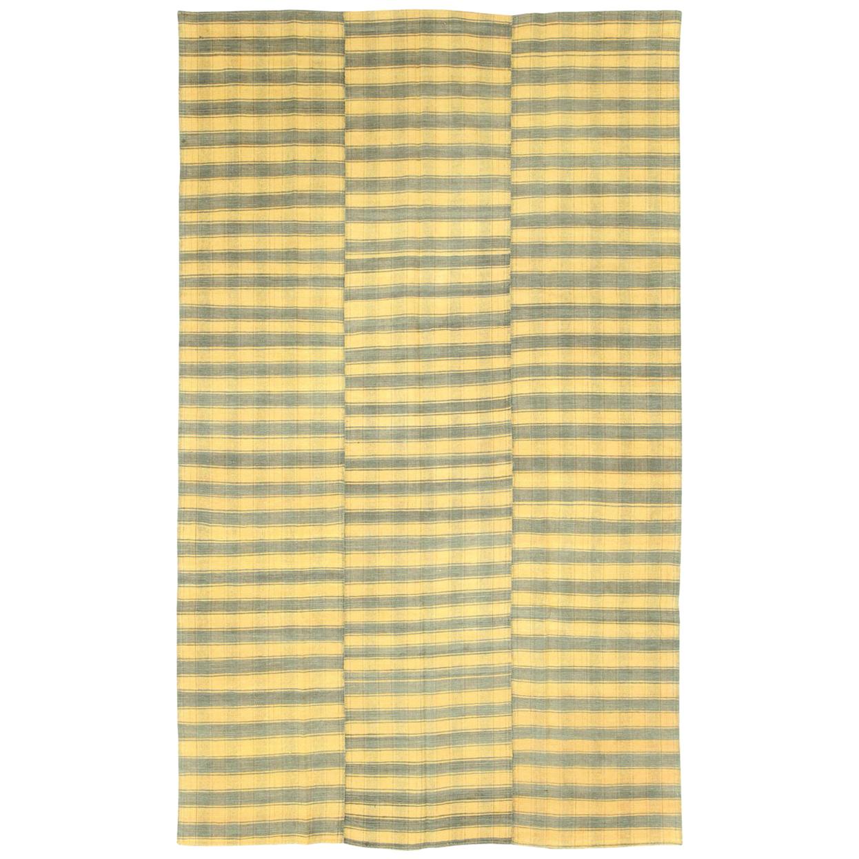 Mid-20th Century Small Room Size Turkish Flat-Weave Kilim Accent Rug in Yellow For Sale