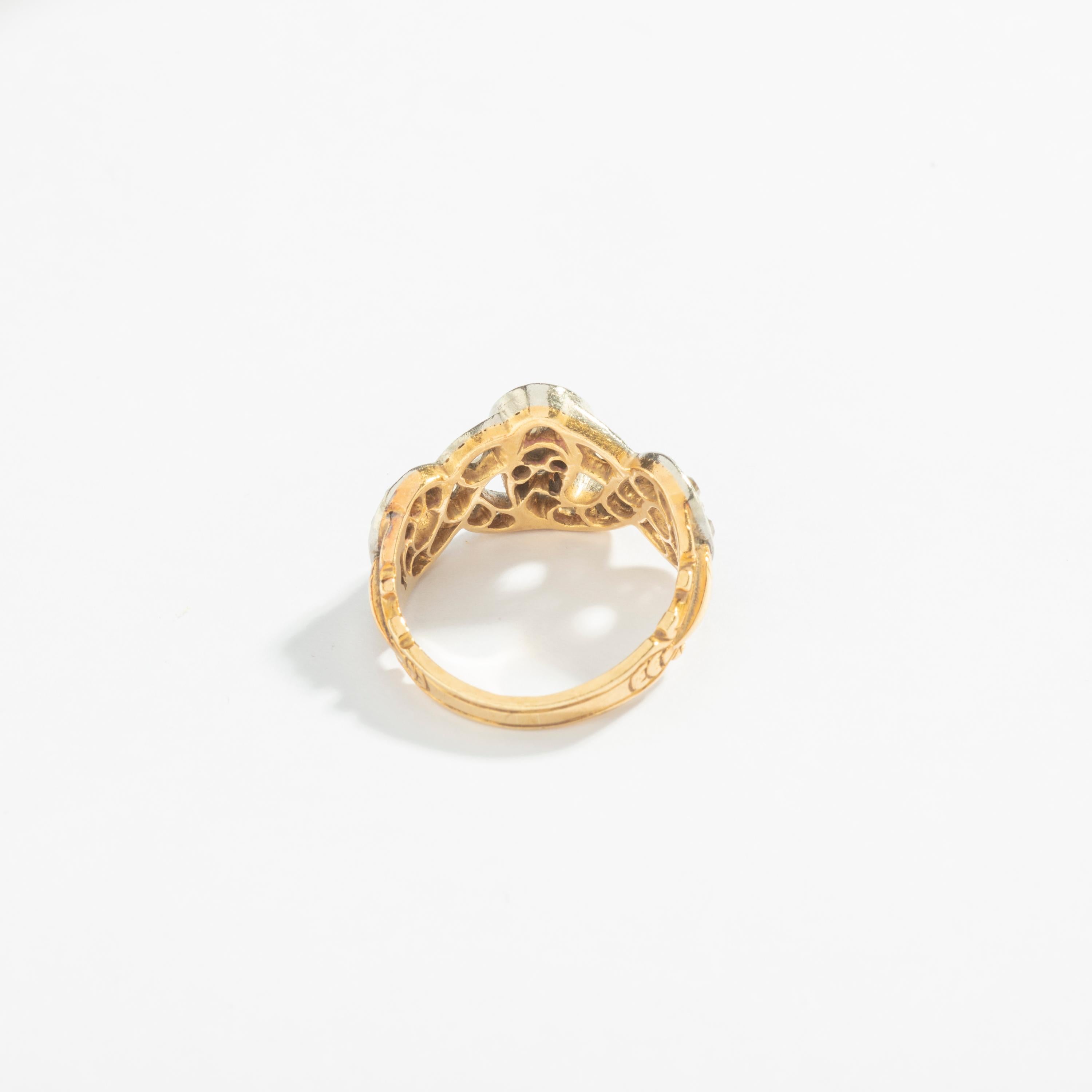 Round Cut Mid-20th Century Snake Diamond Platinum and Yellow Gold 18 Karat Ring