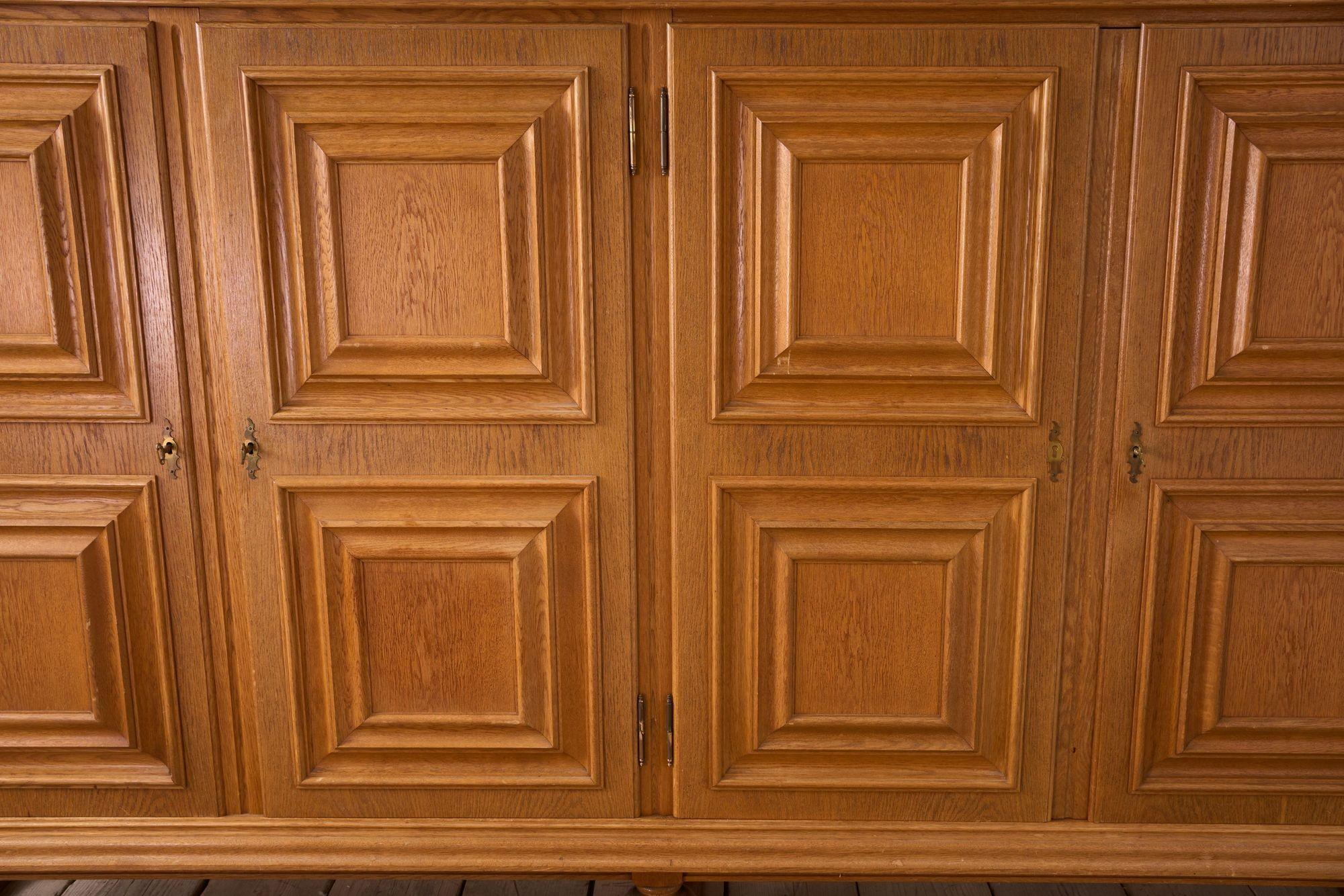 Mid 20th century Solid oak Brutalist sideboard For Sale 3