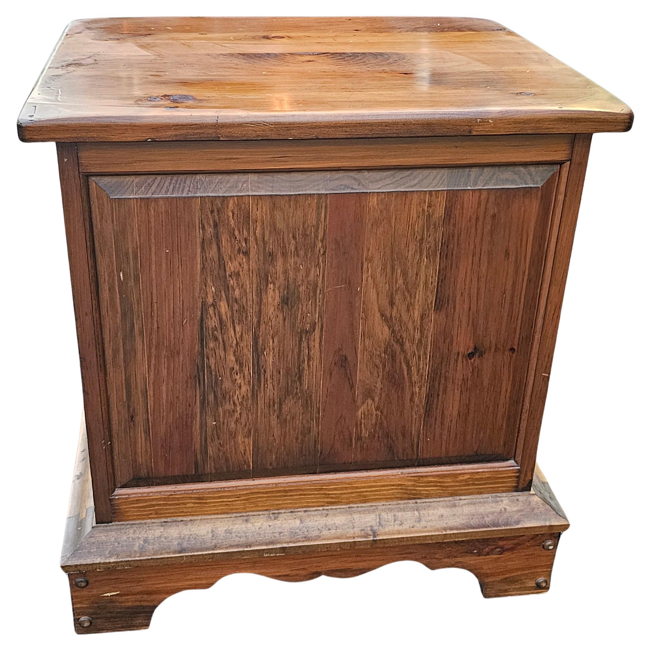 Mid-20th Century Solid Pine Five-Drawer Bed Side Table Nighstand For Sale 10