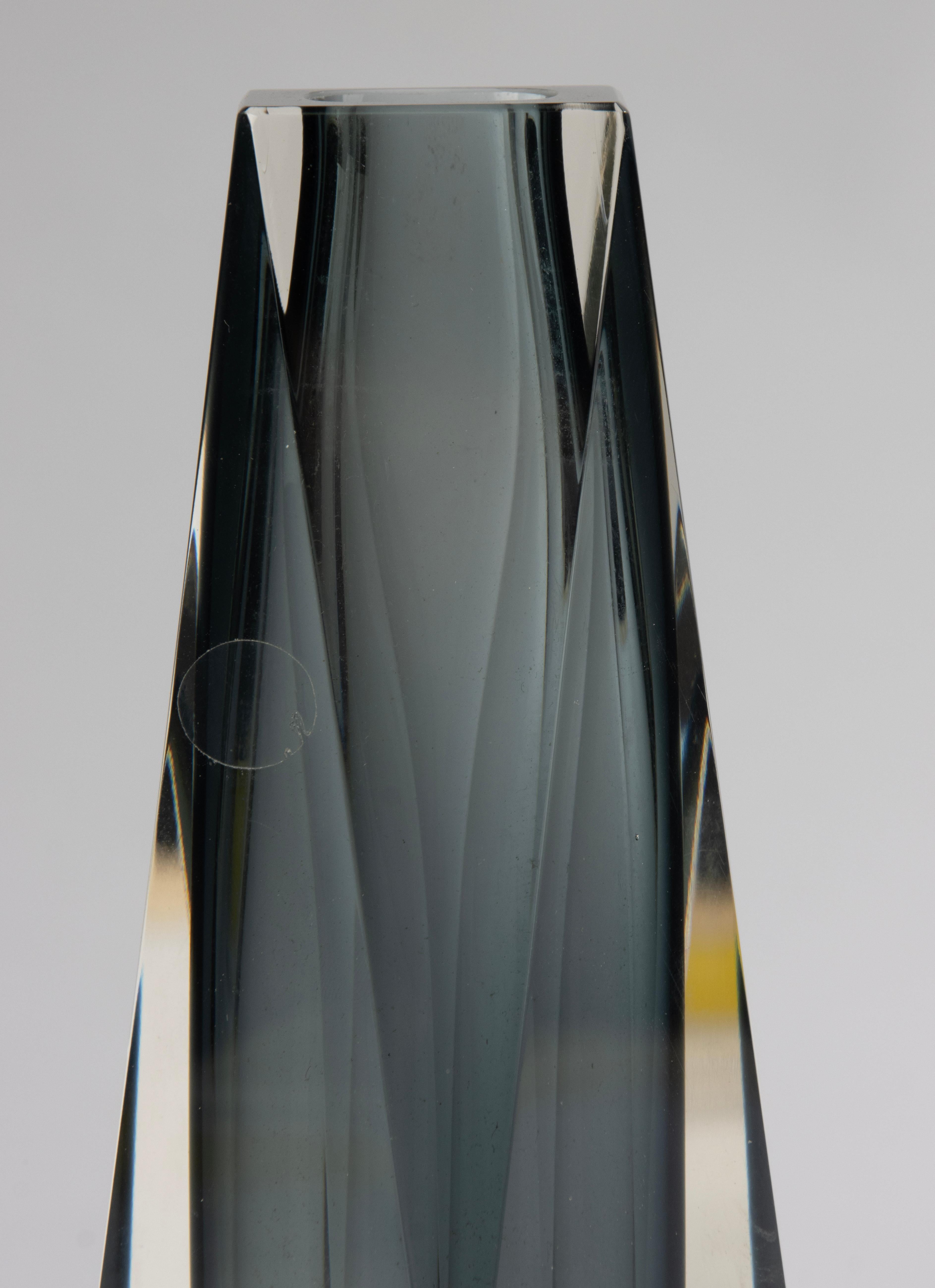 Vaso Sommerso della metà del XX secolo - Vetro di Murano - Forma geometrica In condizioni buone in vendita a Casteren, Noord-Brabant