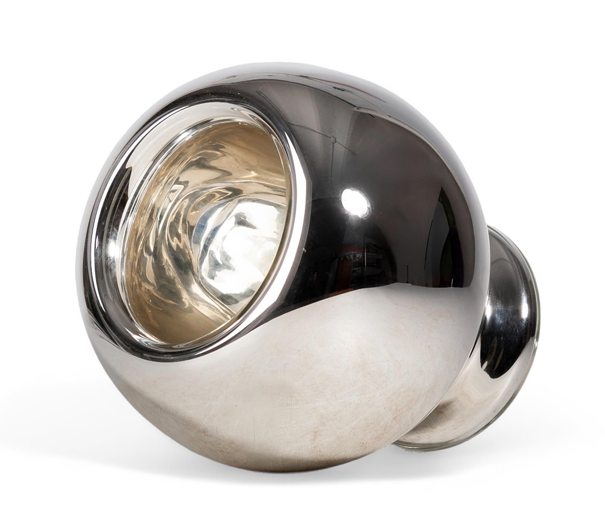 Moulage Vase sur pied en verre argenté réfléchissant moderne de l'ère spatiale du milieu du 20e siècle, Italie en vente