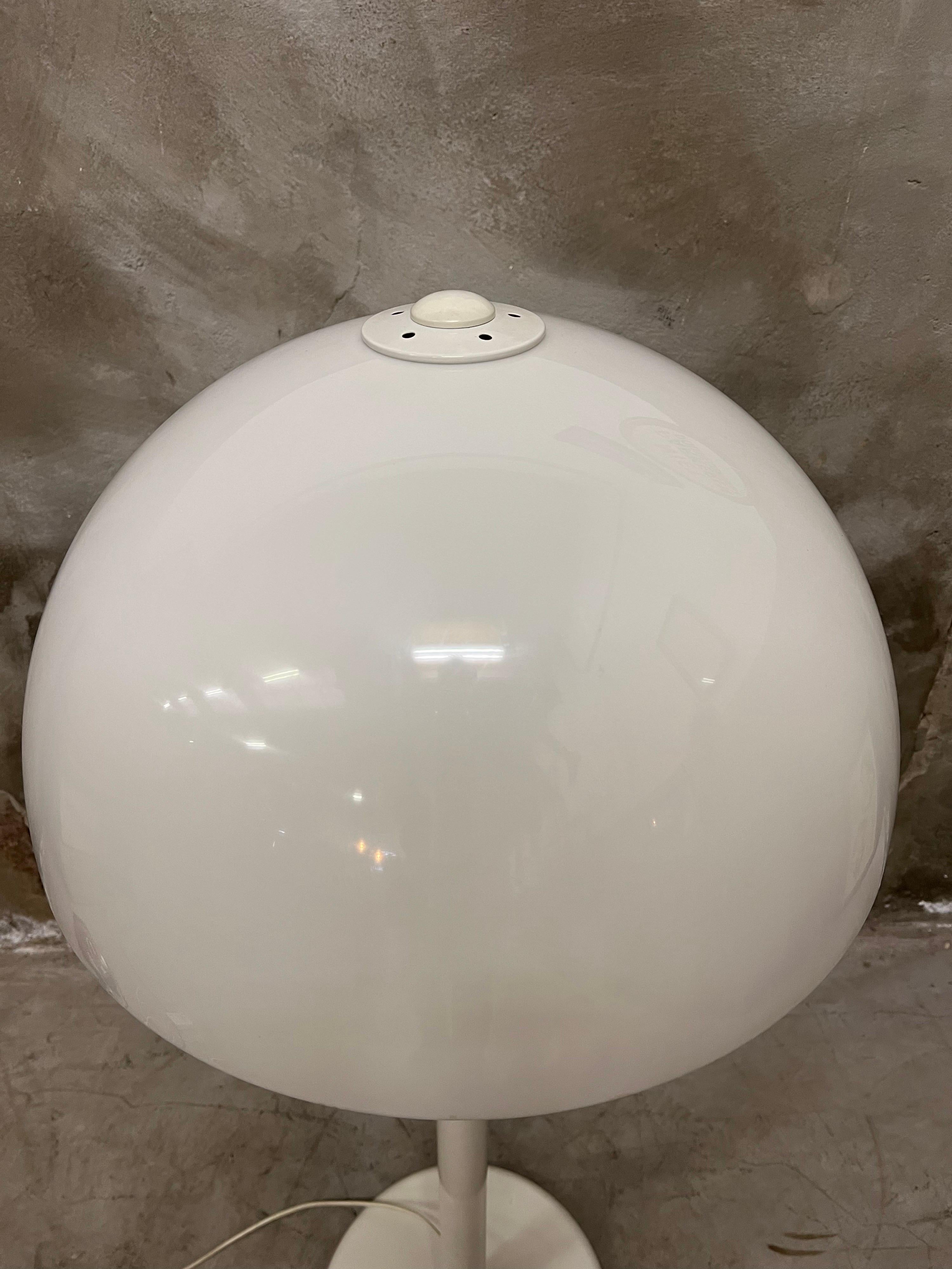 Mid-20th Century Space Age Mushroom Lamp 3