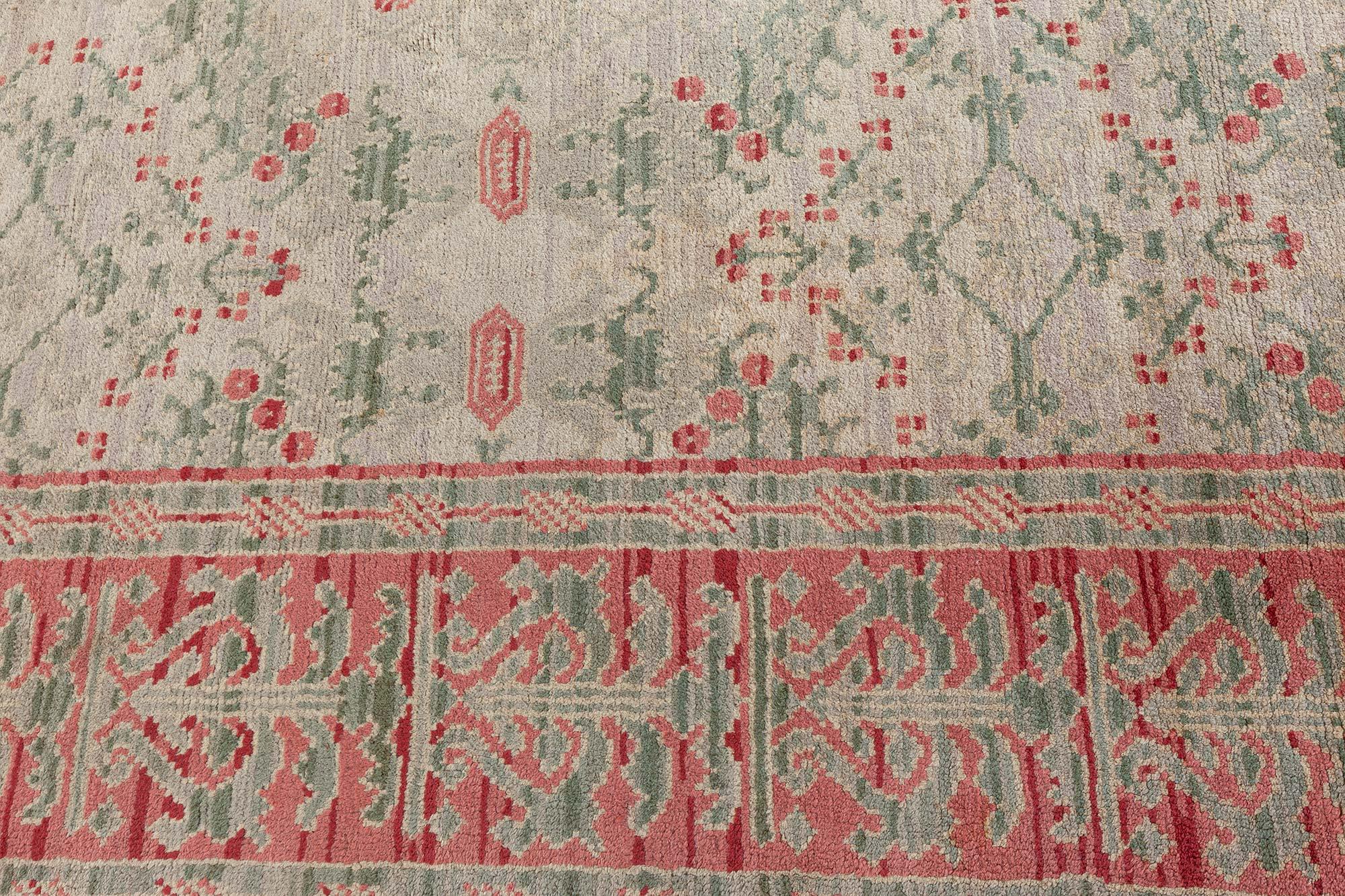 Hand-Woven Mid-20th century Spanish Floral Handmade Wool Rug For Sale