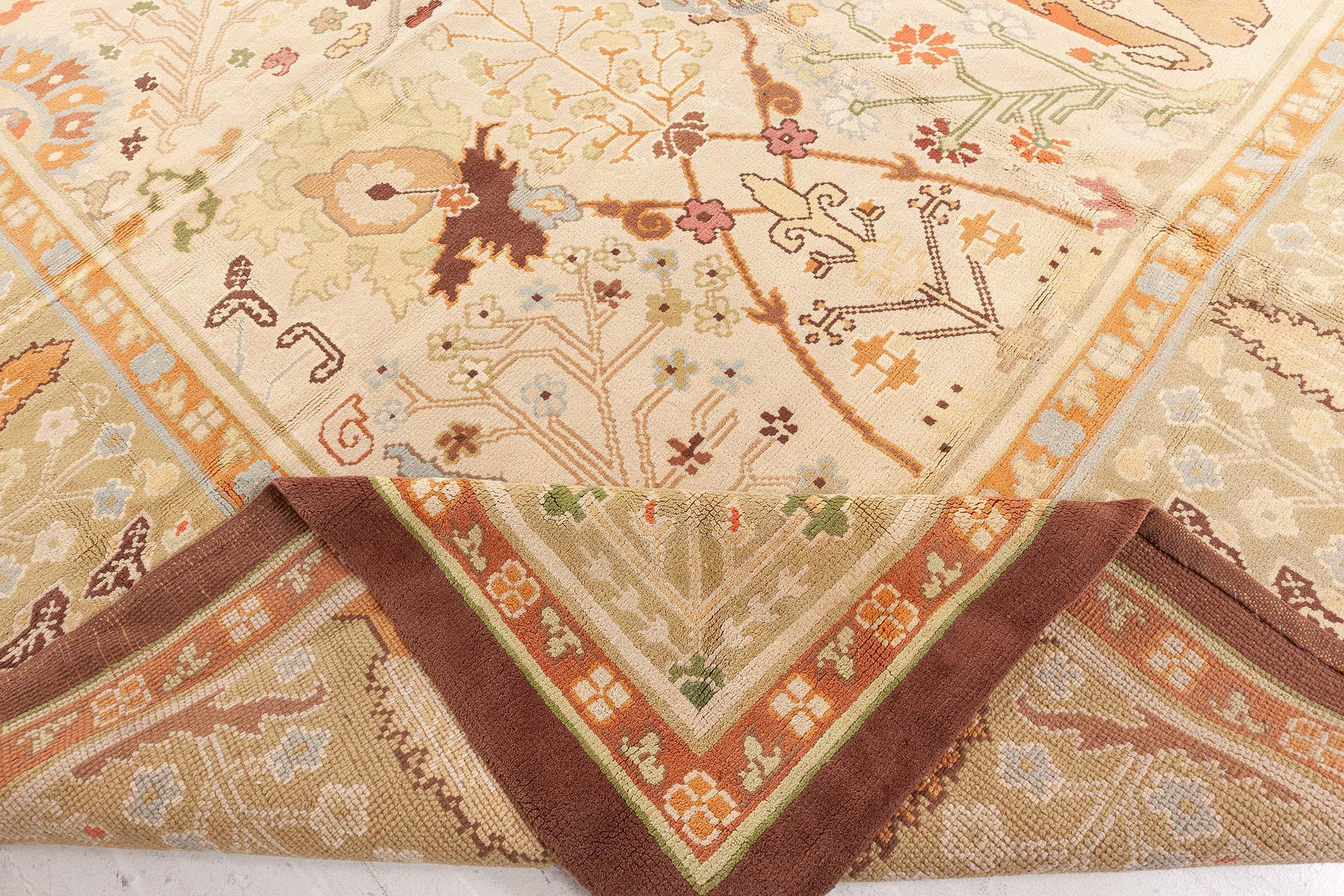 Mid-20th Century Spanish Rug For Sale at 1stDibs