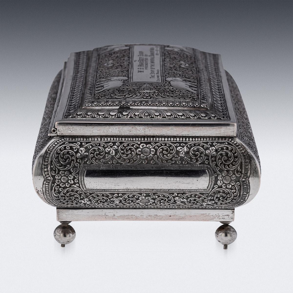 Mid 20th Century Sri Lankan Solid Silver Repousse Box, Colombo c.1930 For Sale 1
