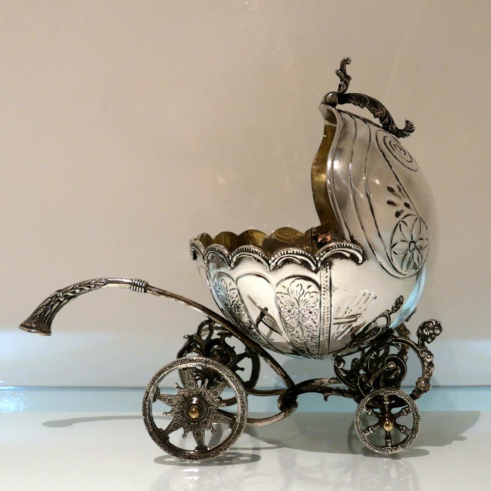 Mid-20th Century Sterling Silver Continental Large Serving Carriage, circa 1950 For Sale 3