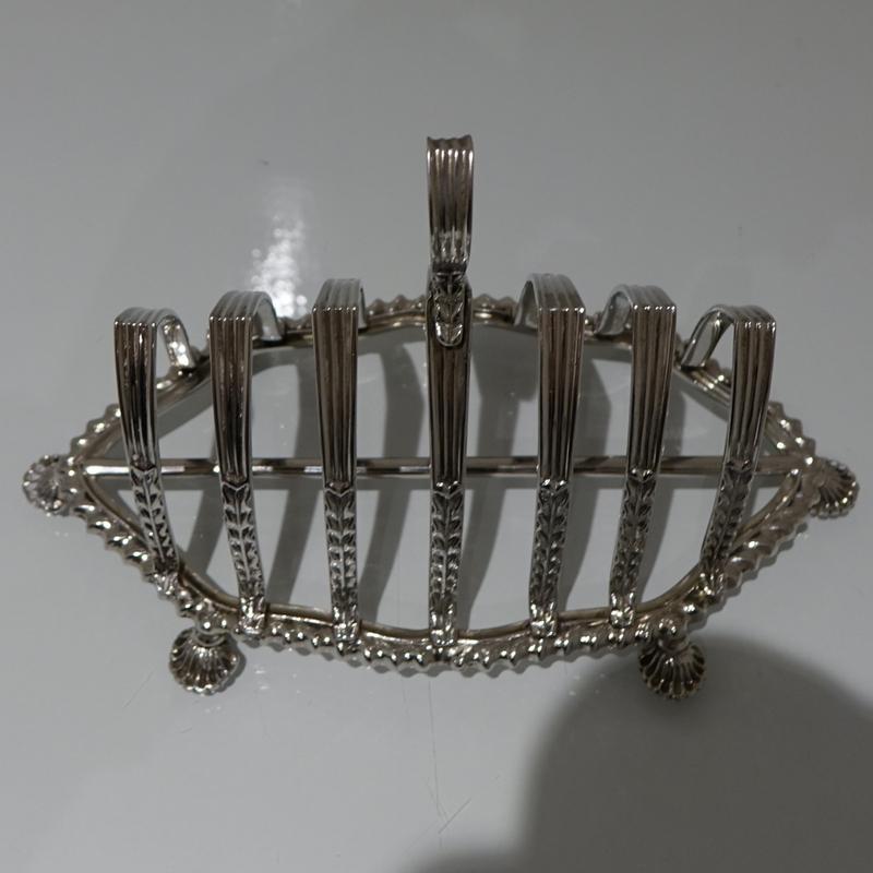 Mid-20th Century Sterling Silver Toast Rack, Birmingham, 1951 E Hill For Sale 3
