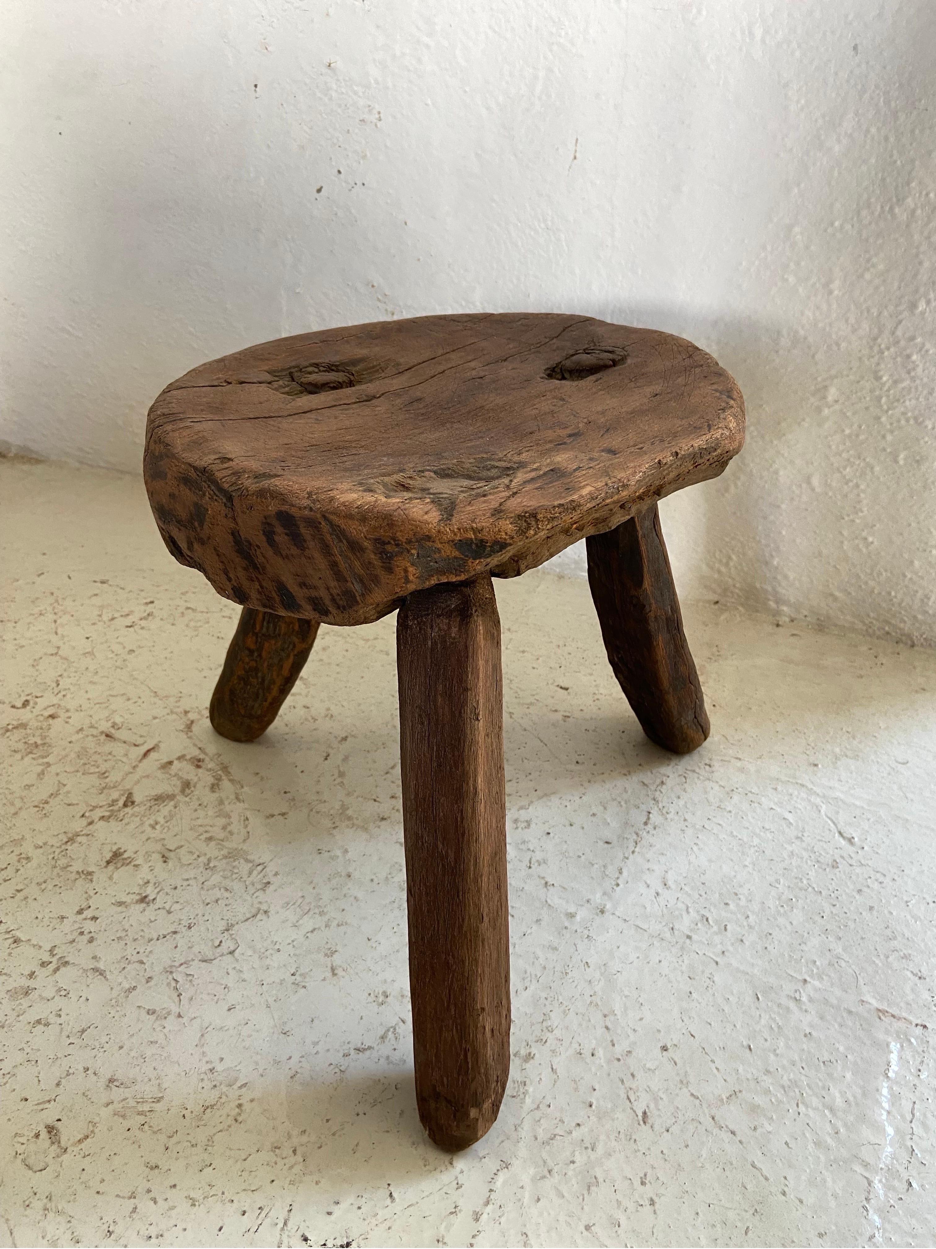 Mid 20th Century Stool From Mexico In Distressed Condition For Sale In San Miguel de Allende, Guanajuato