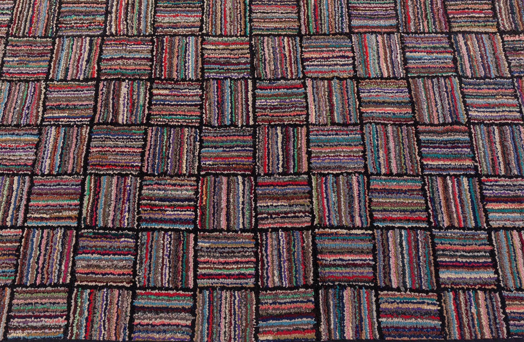 Mid-20th century Striped American Hooked Tile Rug In Good Condition For Sale In New York, NY