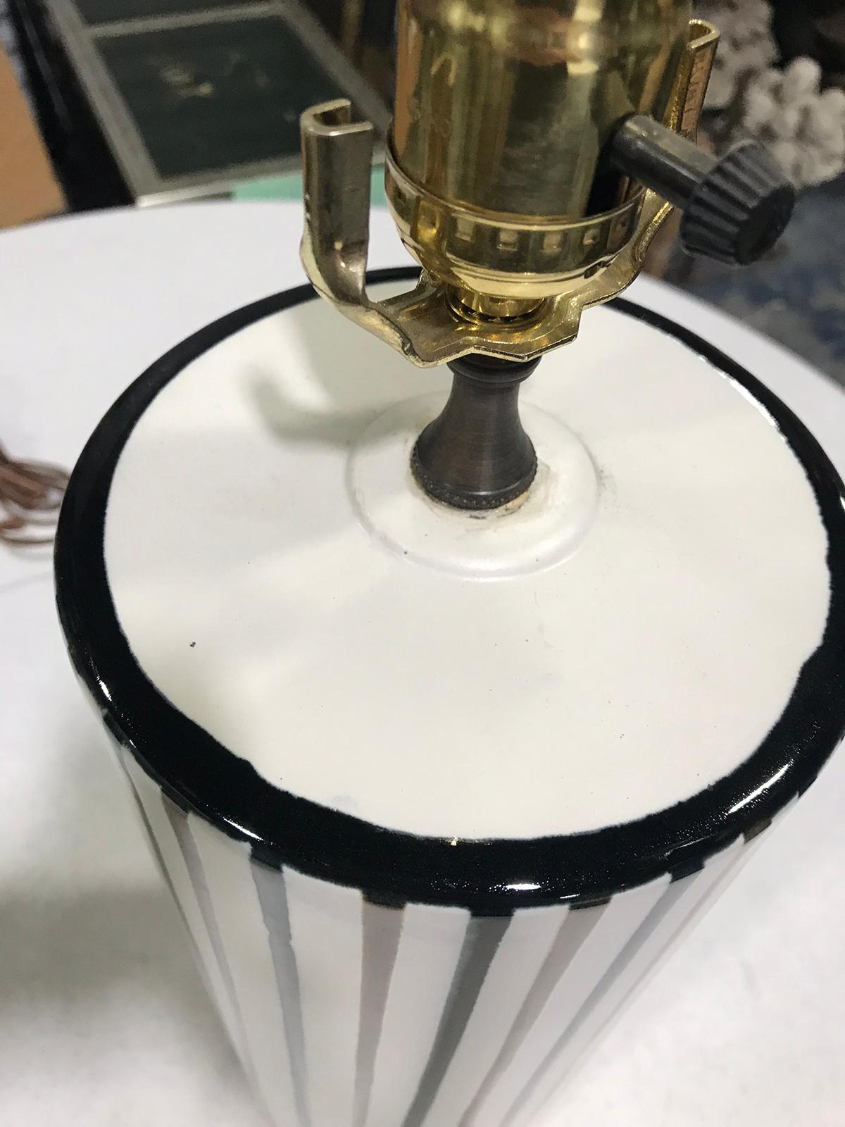 Mid-20th Century Striped Pottery Cylinder Lamp In Good Condition For Sale In Atlanta, GA