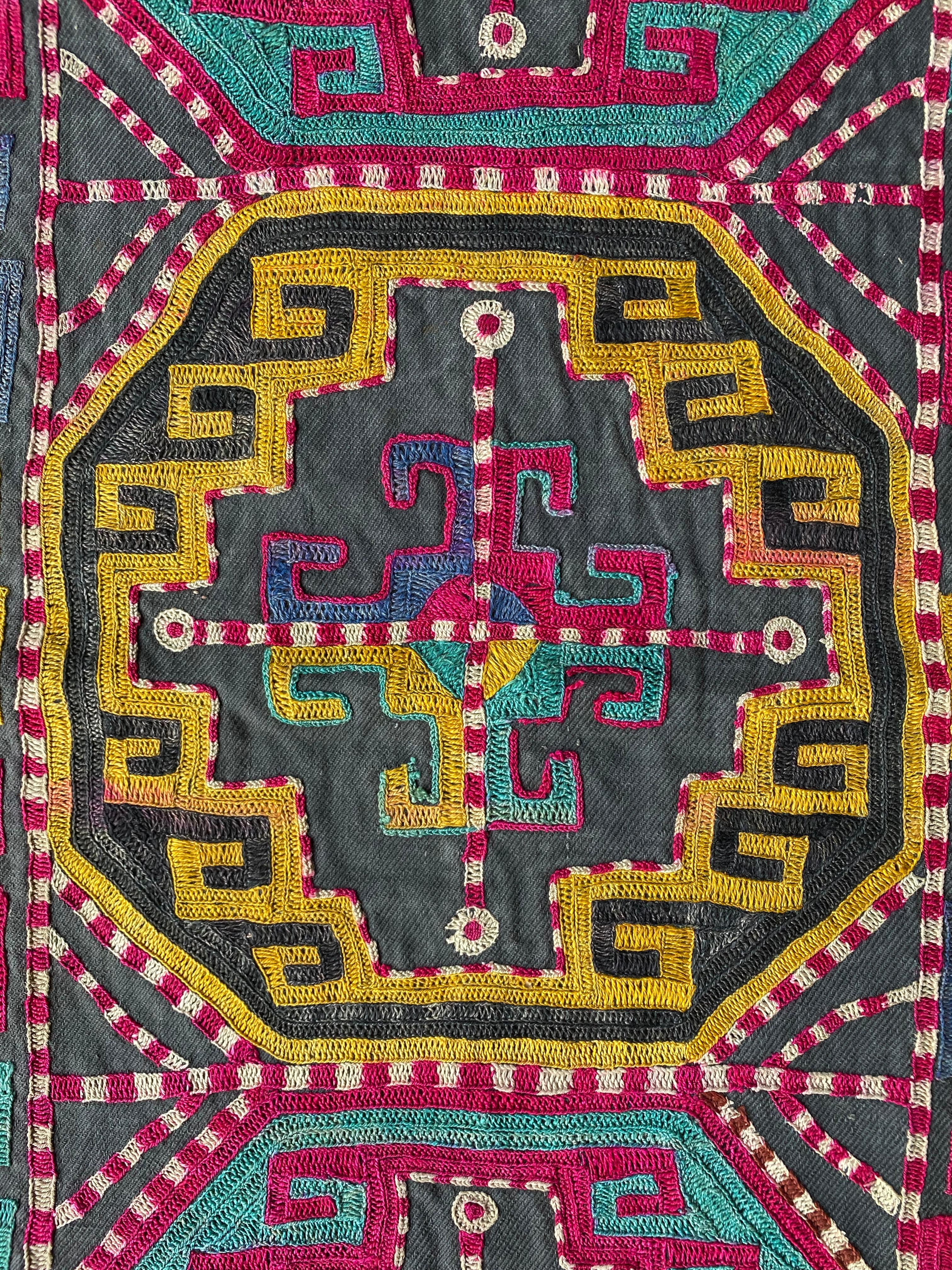 Central Asian Embroidered Textile, “Suzani”, Mid 20th Century  In Fair Condition For Sale In Jimbaran, Bali