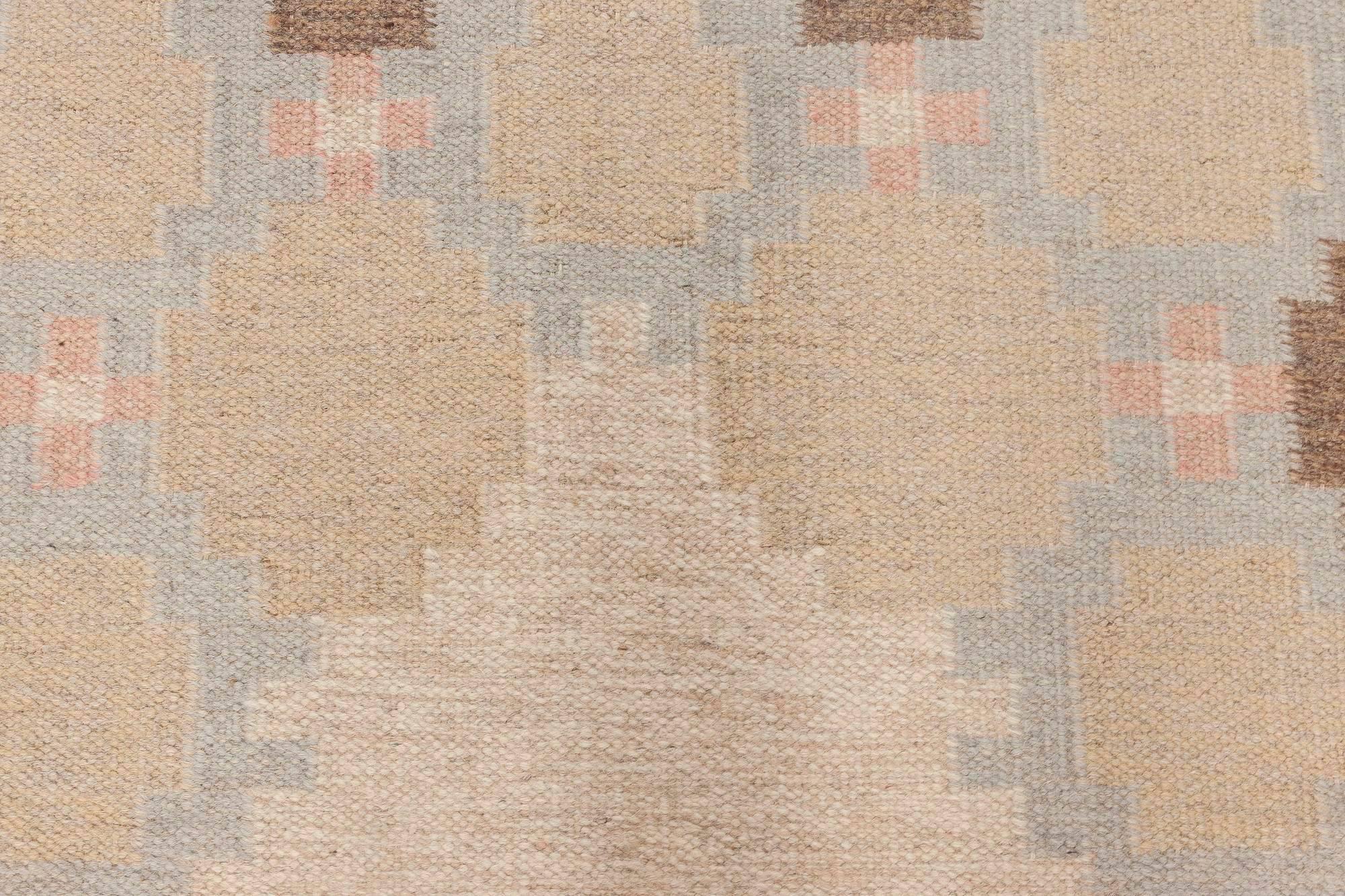 Mid-20th century Swedish beige, brown and blue flat-weave wool rug by Doris Leslie Blau
Size: 5'9