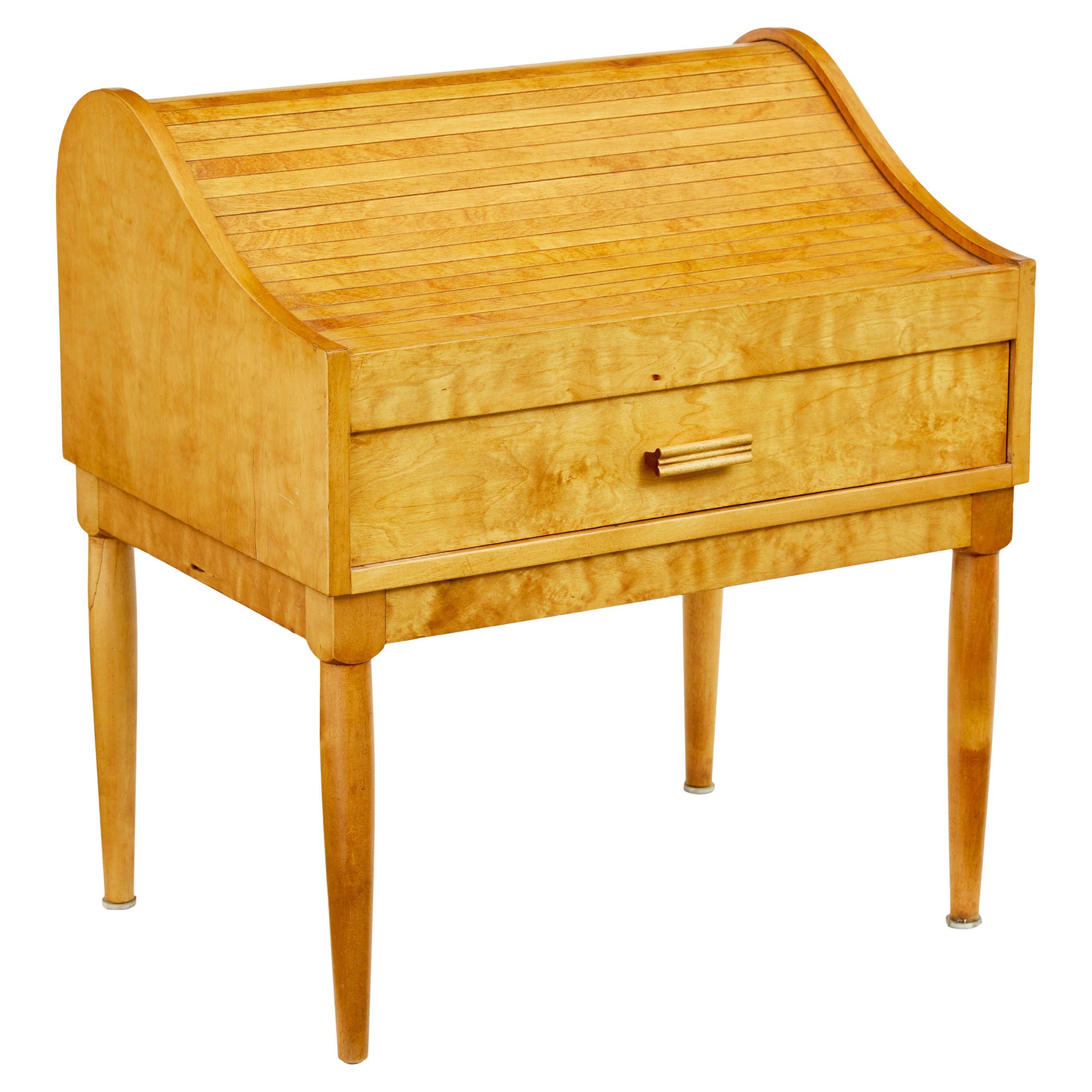 Boîte à couture à tambour en bouleau suédois du milieu du 20e siècle sur pied