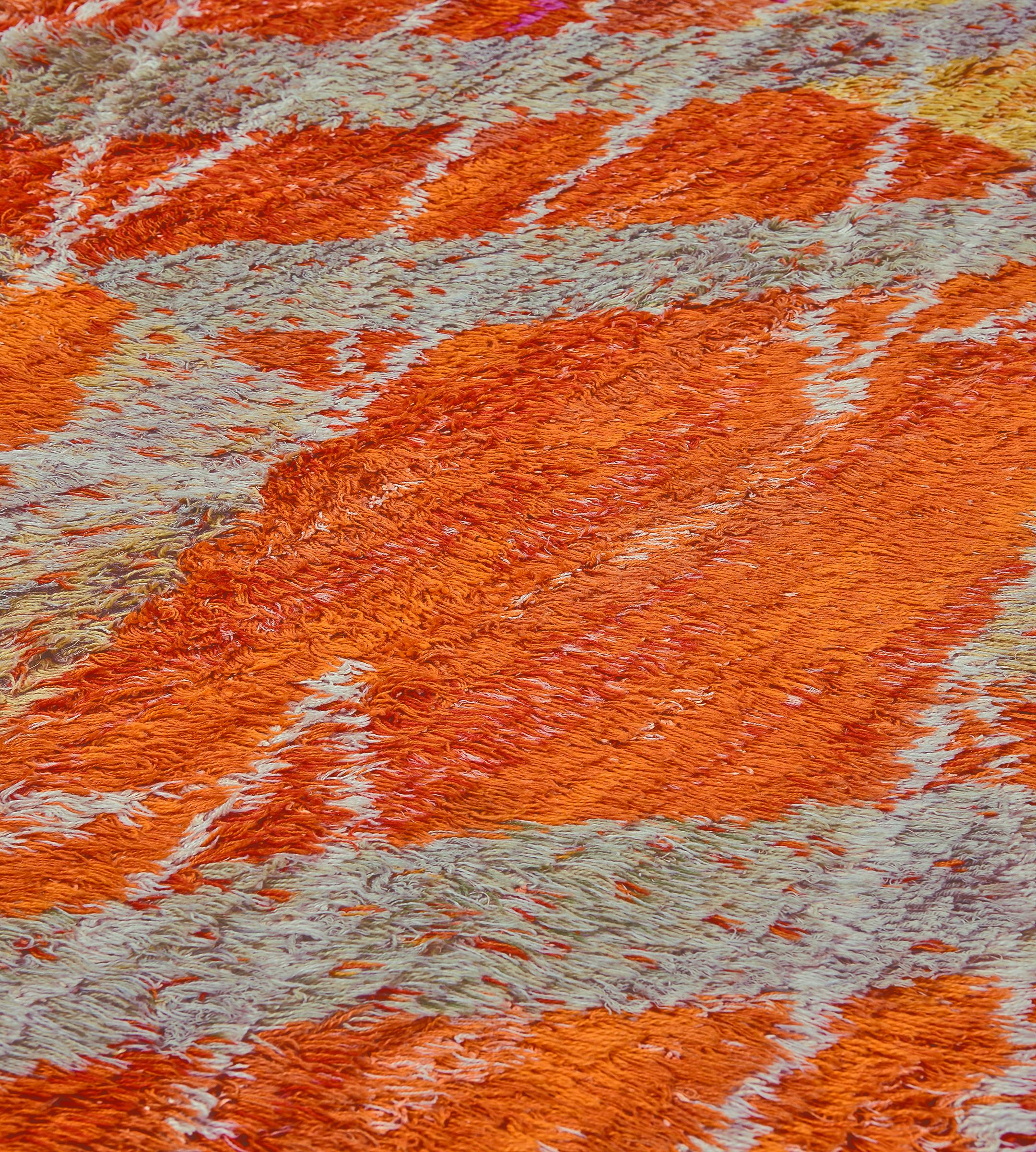 Schwedischer Deko-Teppich aus der Mitte des 20. im Zustand „Hervorragend“ im Angebot in West Hollywood, CA