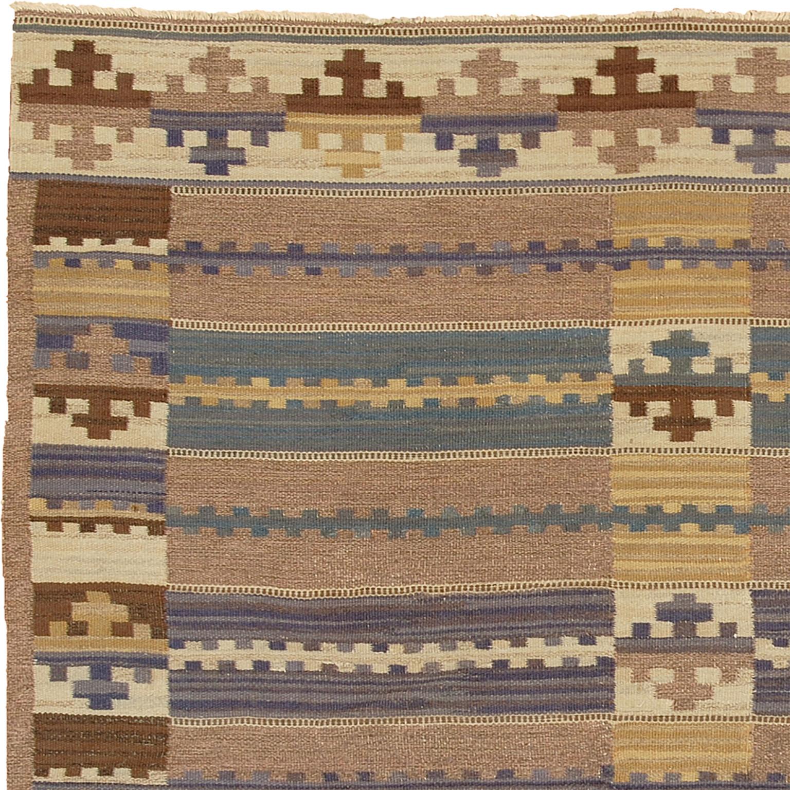 Mid-20th century Swedish flat-weave carpet
Initialed: MMF (Ma¨rta Ma°a°s-Fjetterstro¨m)
Sweden ca. 1941.