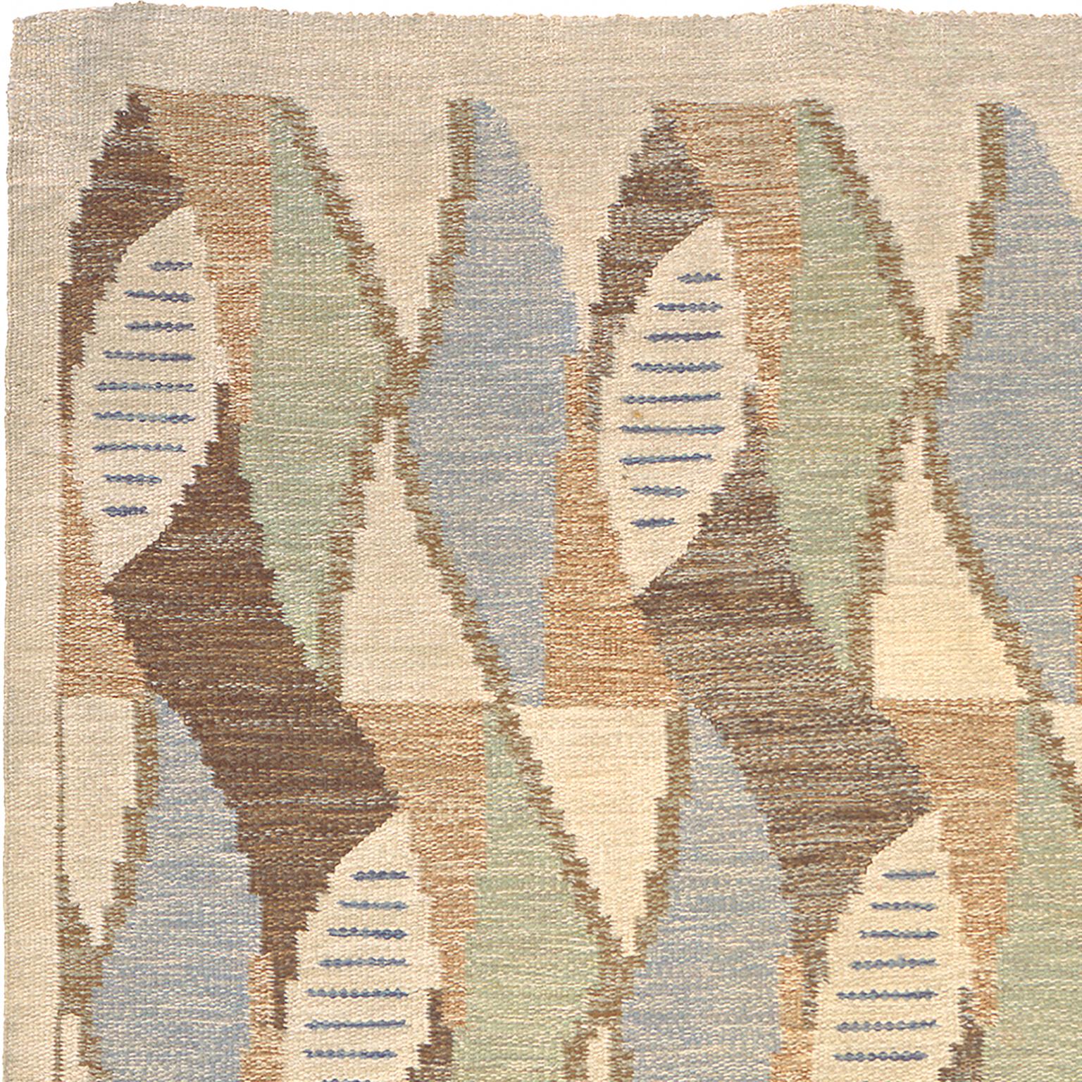 Hand-Woven Mid-20th Century Swedish Flat-Weave Rug by Brita Grahn For Sale
