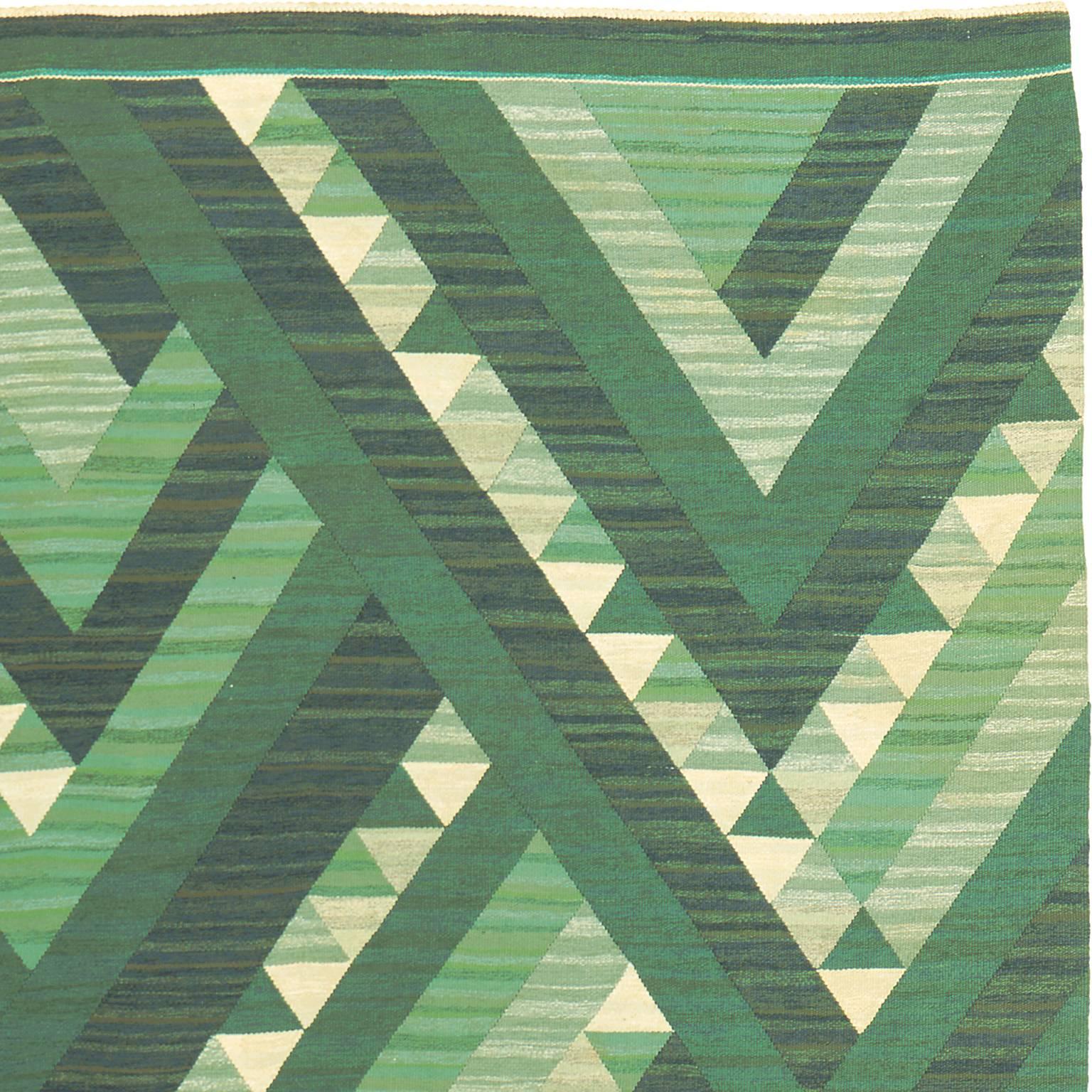 Hand-Woven Mid-20th Century Swedish Flat Weave Rug For Sale
