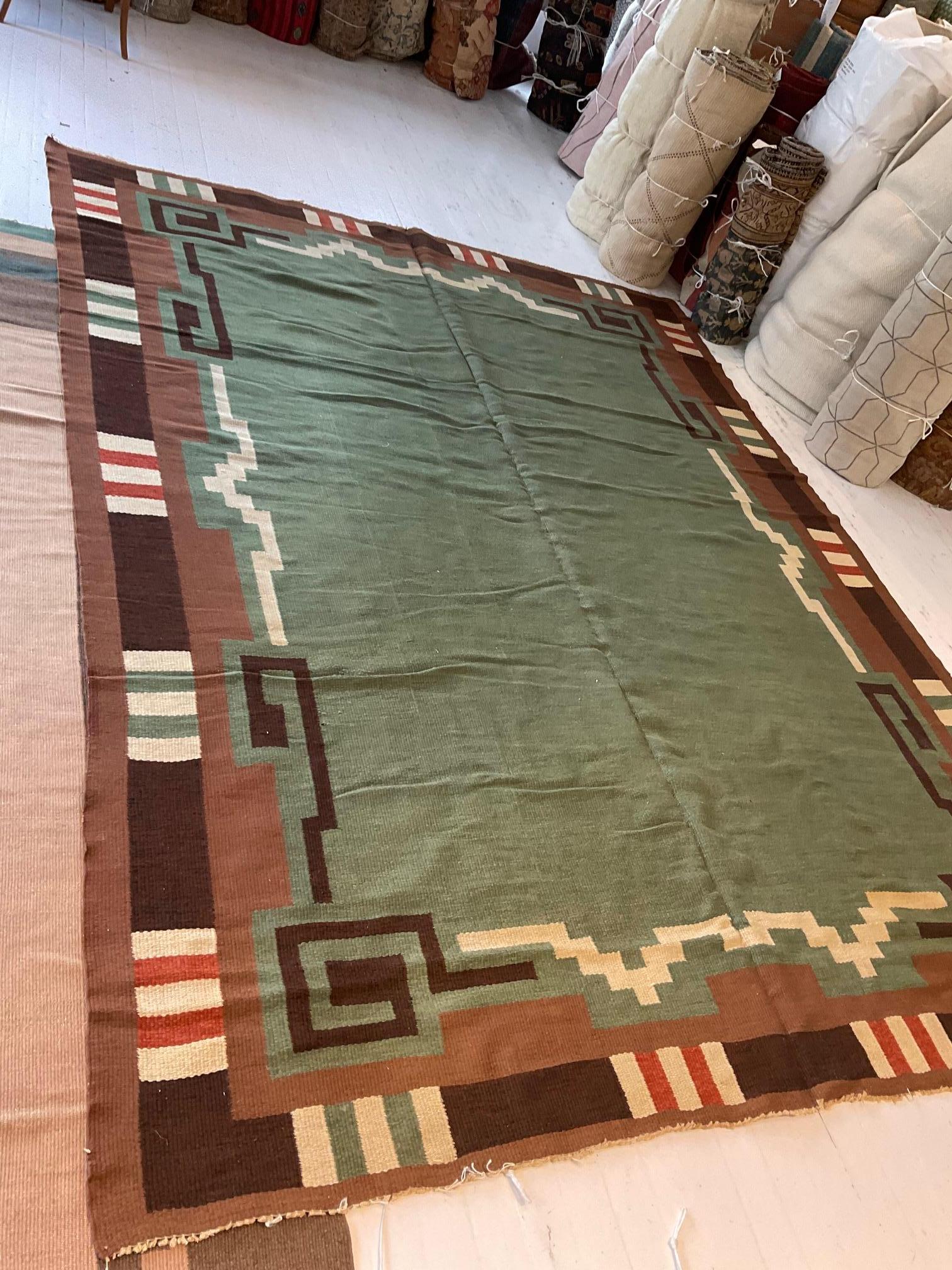 Mid-20th century Swedish Green Hand Knotted Wool Rug
Size: 8'7