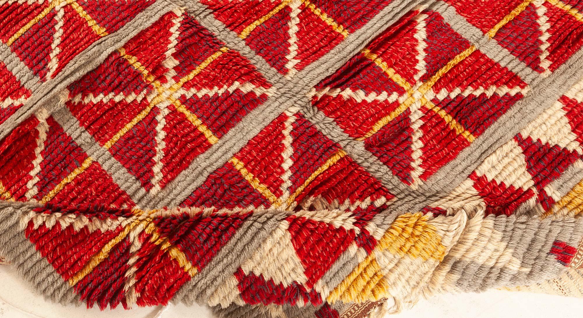 Doris Leslie Blauer schwedischer handgeknüpfter Wollteppich aus der Mitte des 20. Jahrhunderts (Moderne der Mitte des Jahrhunderts) im Angebot
