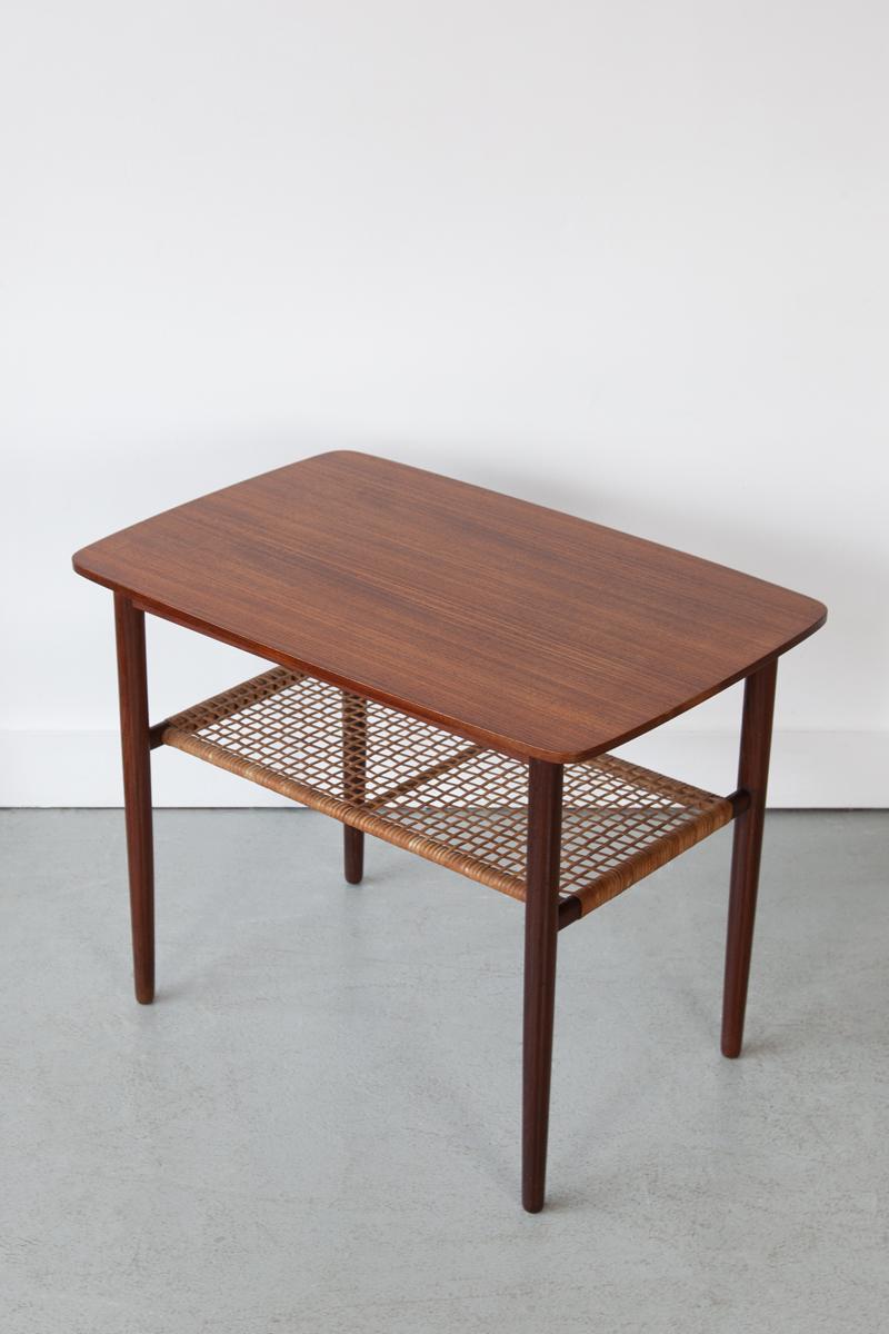 Mid 20th Century, Sweet Danish Side Table In Good Condition For Sale In Bristol, GB