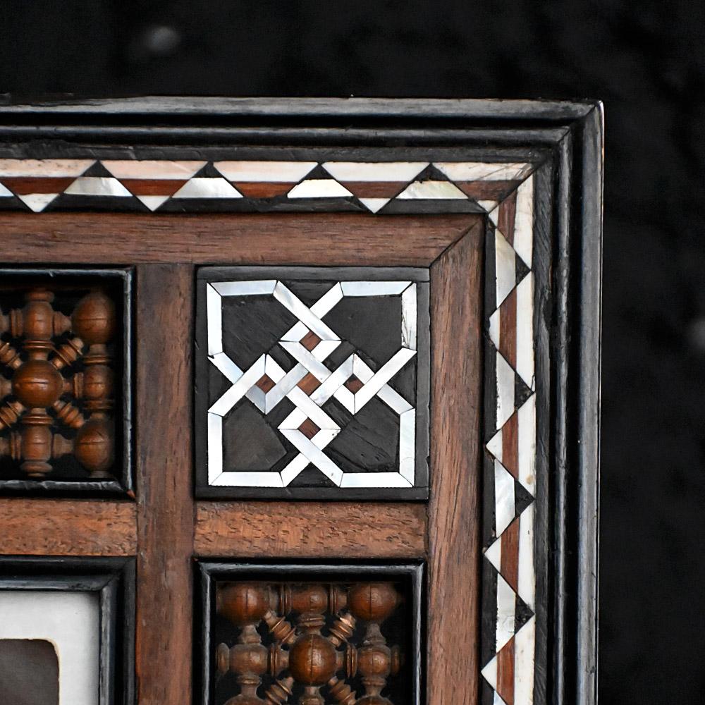 Mid-20th Century Syrian Picture Frame with Inlaid Detail  In Good Condition In London, GB