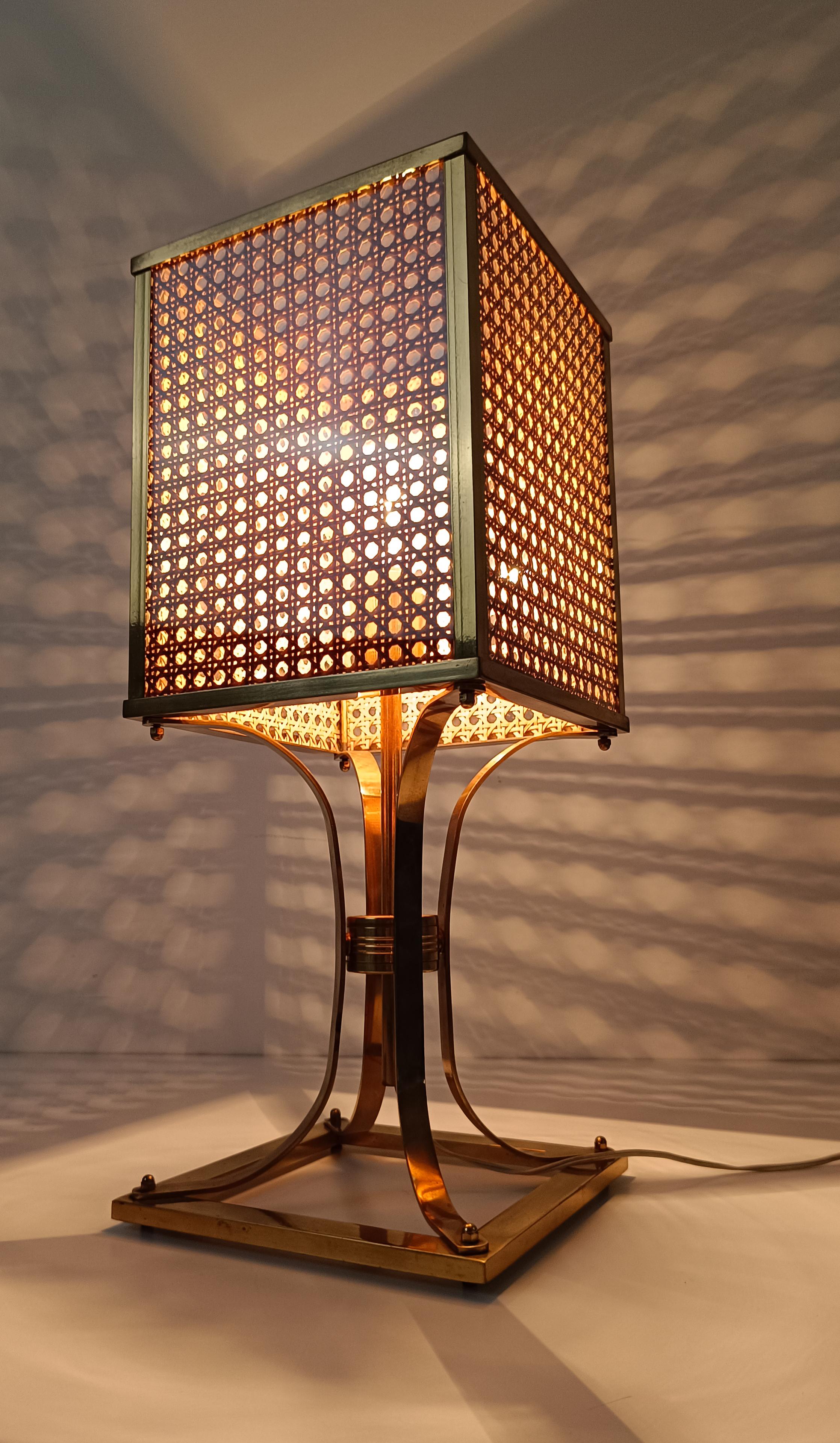 Mid 20th Century Table Lamp in Hollywood Regency style / Brass & Cane Webbing For Sale 12