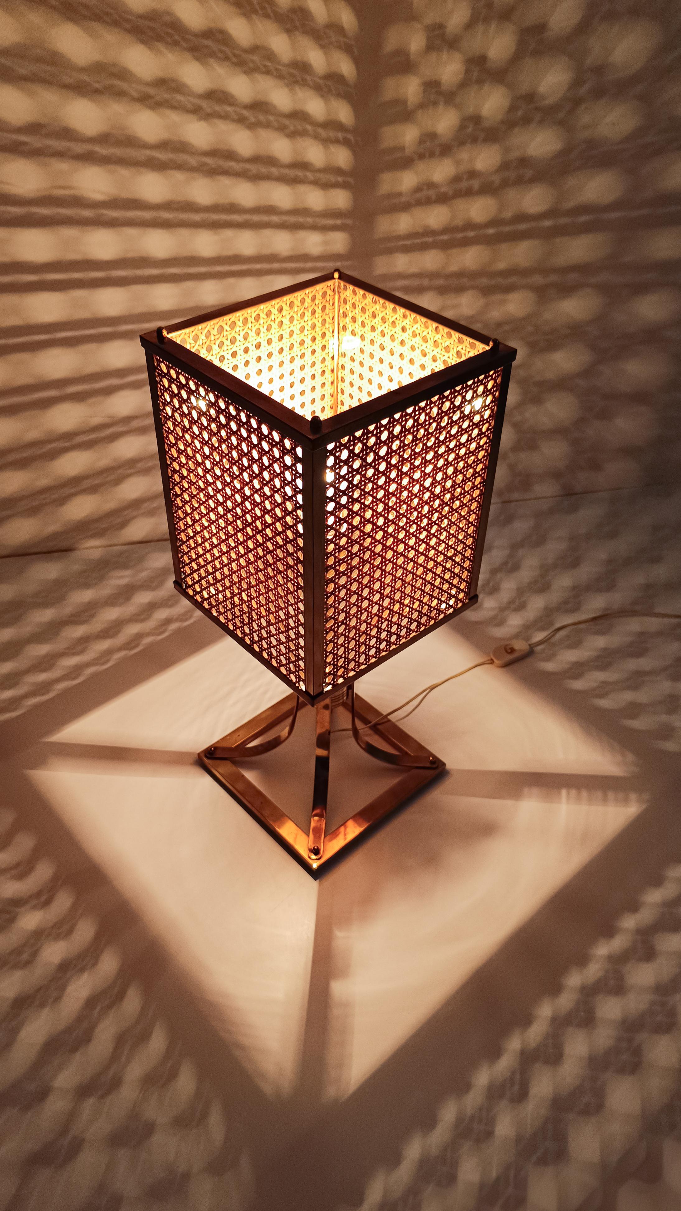 Mid 20th Century Table Lamp in Hollywood Regency style / Brass & Cane Webbing For Sale 13
