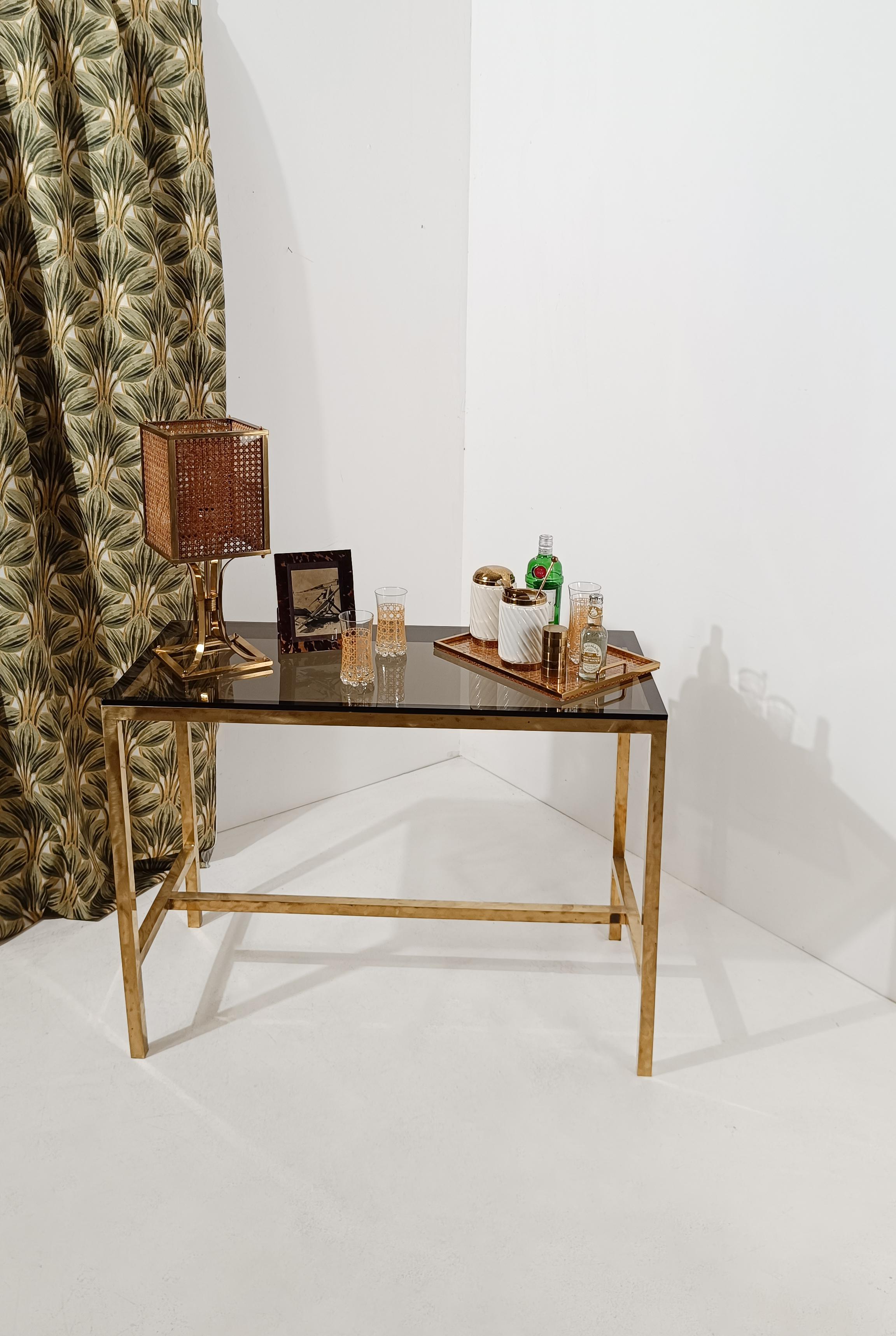 Mid 20th Century Table Lamp in Hollywood Regency style / Brass & Cane Webbing In Good Condition For Sale In Roma, IT