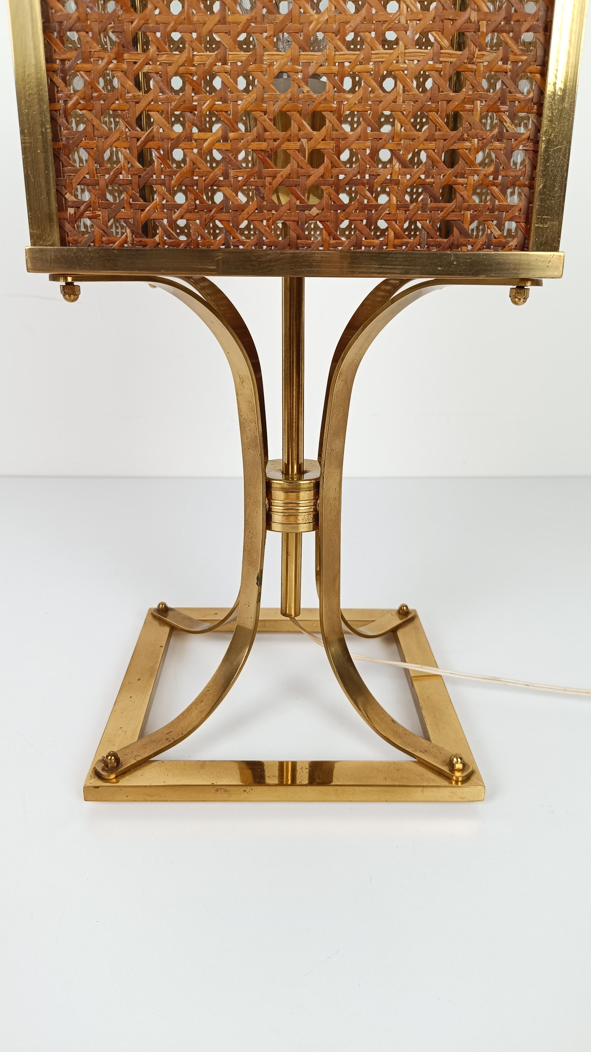 Mid 20th Century Table Lamp in Hollywood Regency style / Brass & Cane Webbing For Sale 2