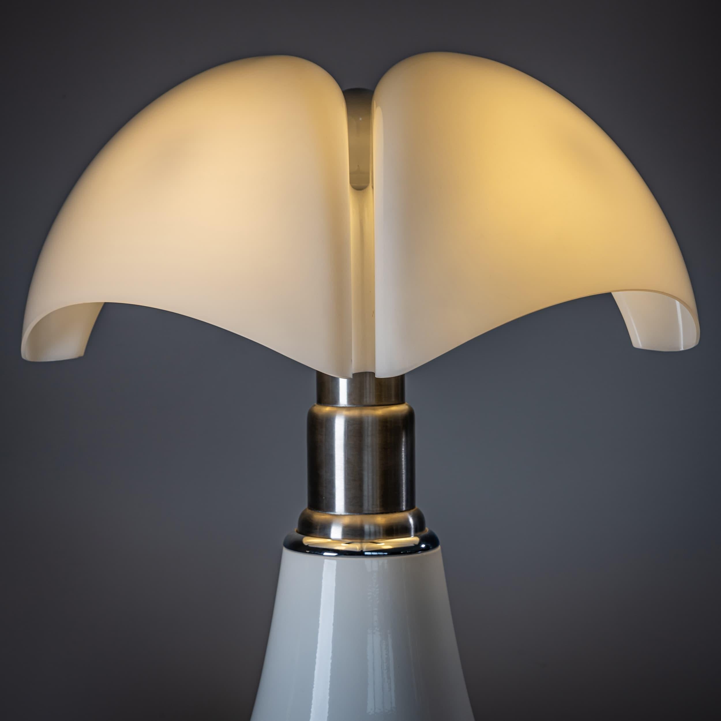 Mid-20th Century Table Lamps by Gae Aulenti, Italy For Sale 4