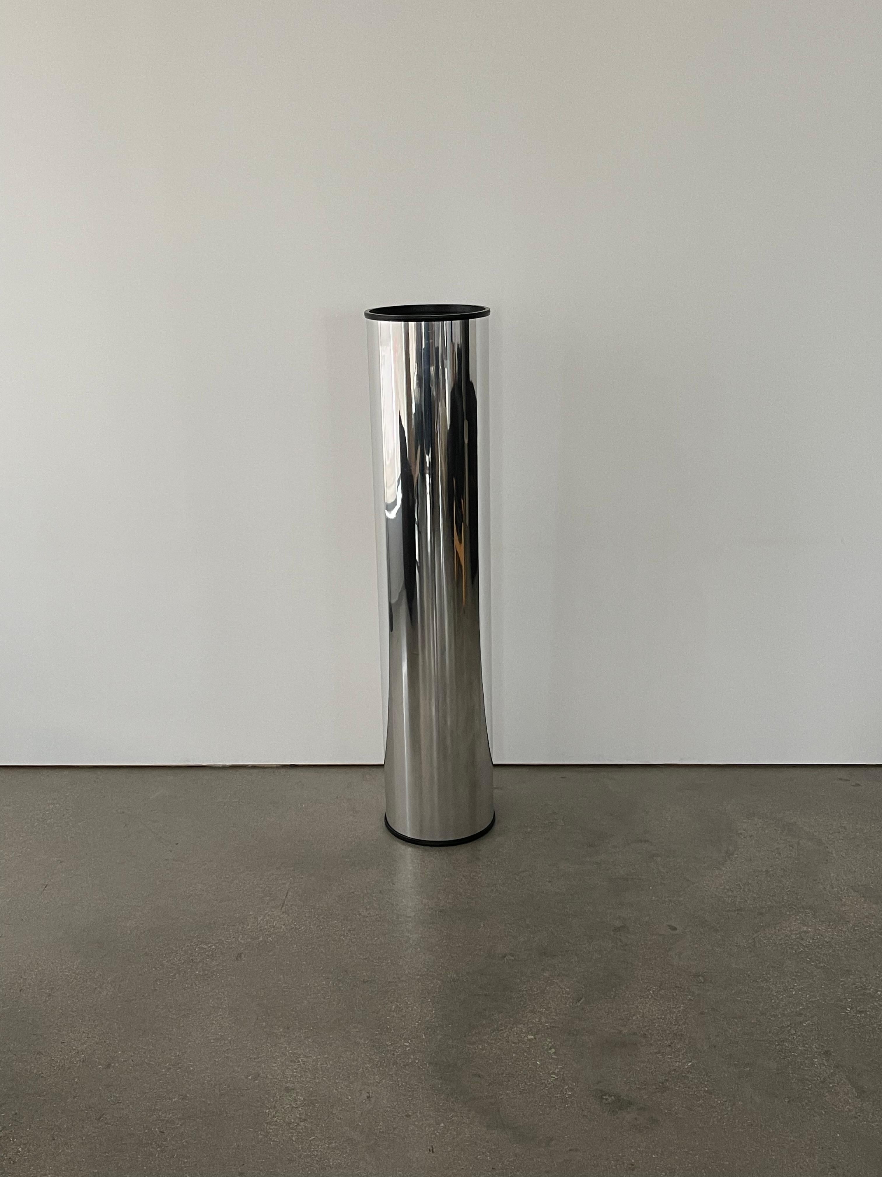 chrome planter