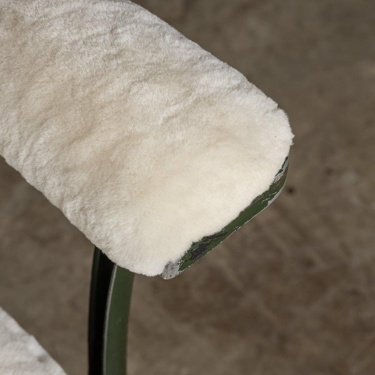 Sedia da ufficio TanSad Shearling e metallo della metà del 20° secolo, c.1930 in vendita 4