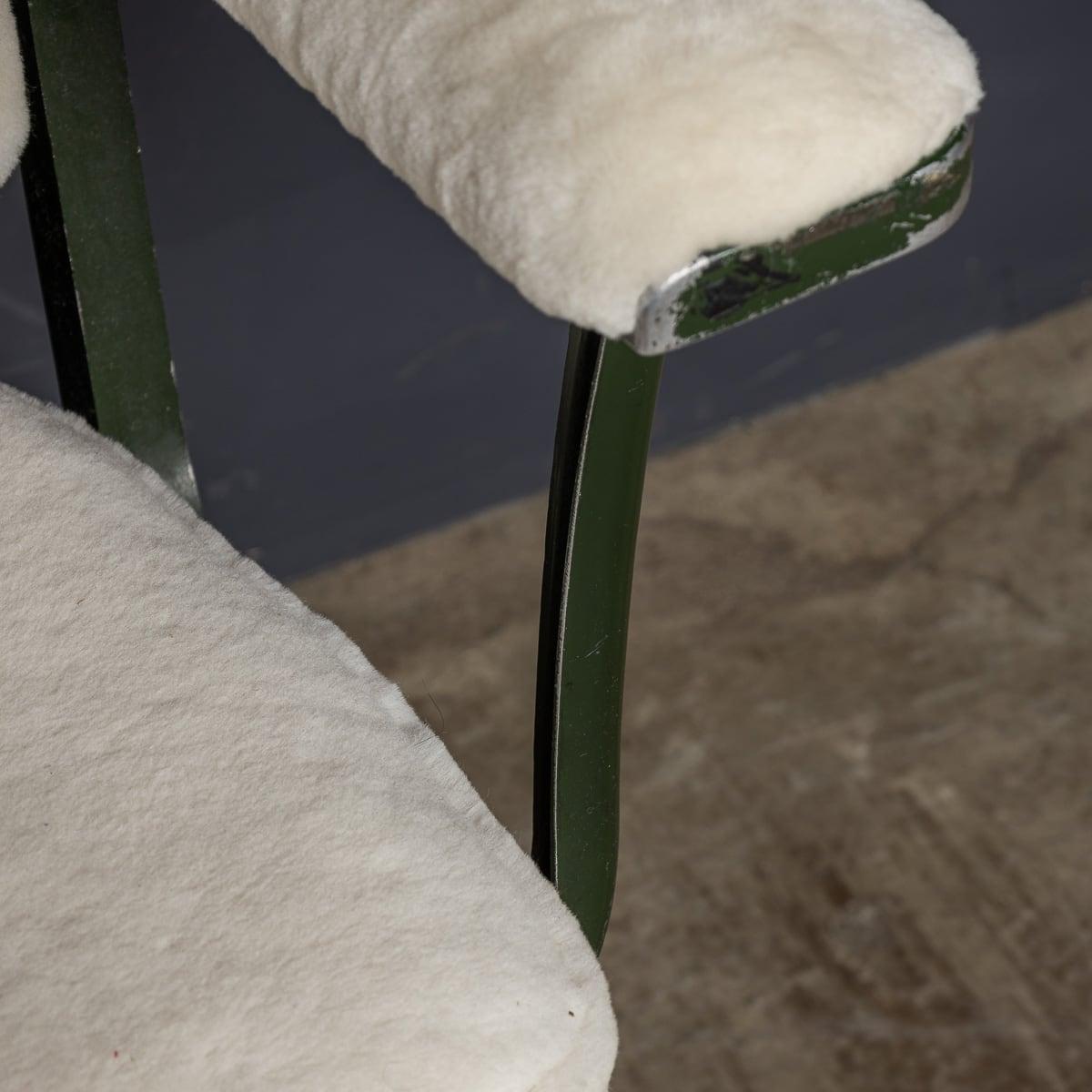 Sedia da ufficio TanSad Shearling e metallo della metà del 20° secolo, c.1930 in vendita 5