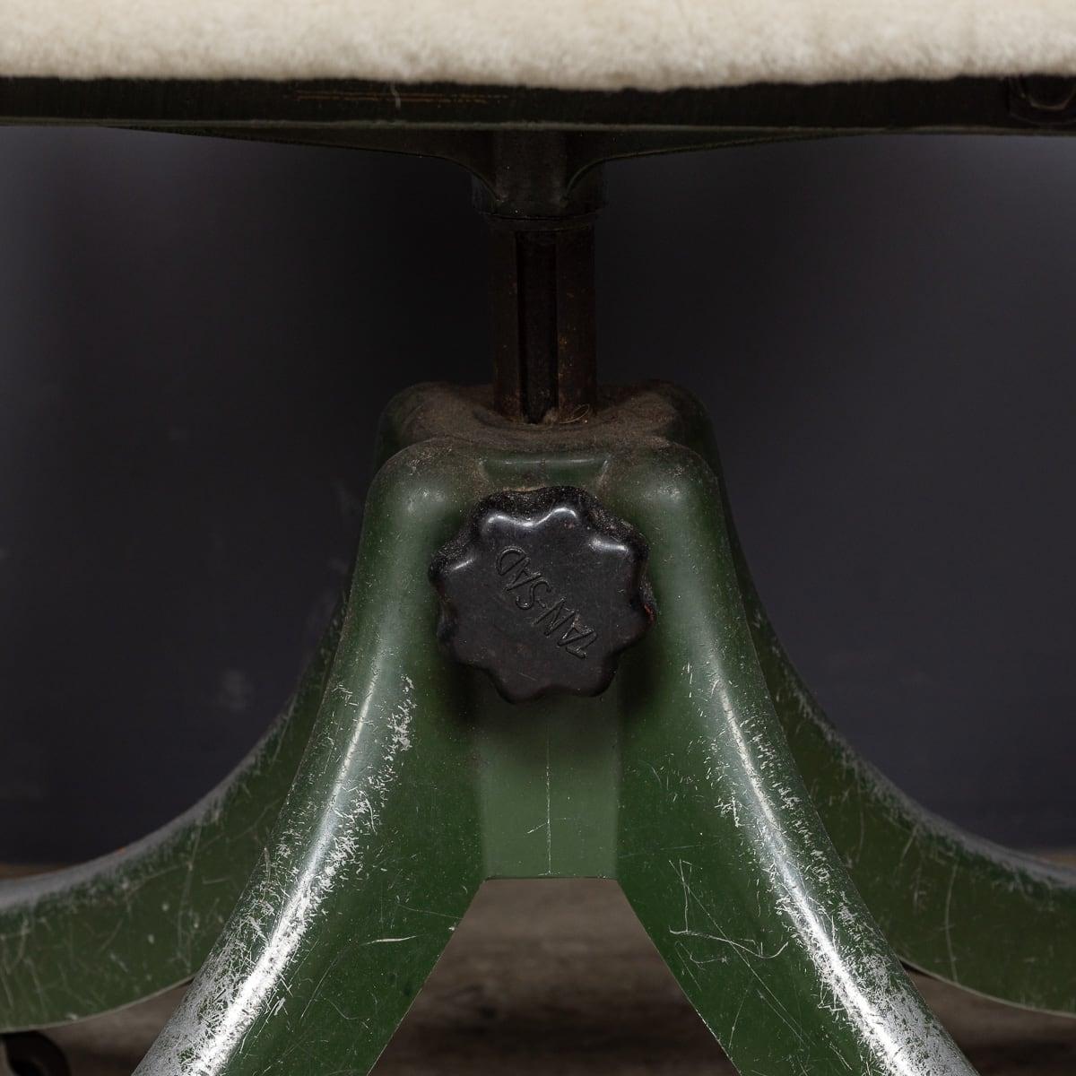 Sedia da ufficio TanSad Shearling e metallo della metà del 20° secolo, c.1930 in vendita 10