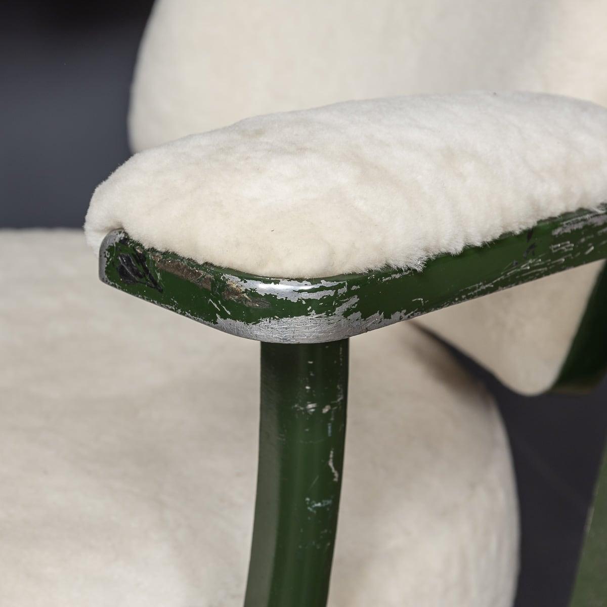 Sedia da ufficio TanSad Shearling e metallo della metà del 20° secolo, c.1930 in vendita 12