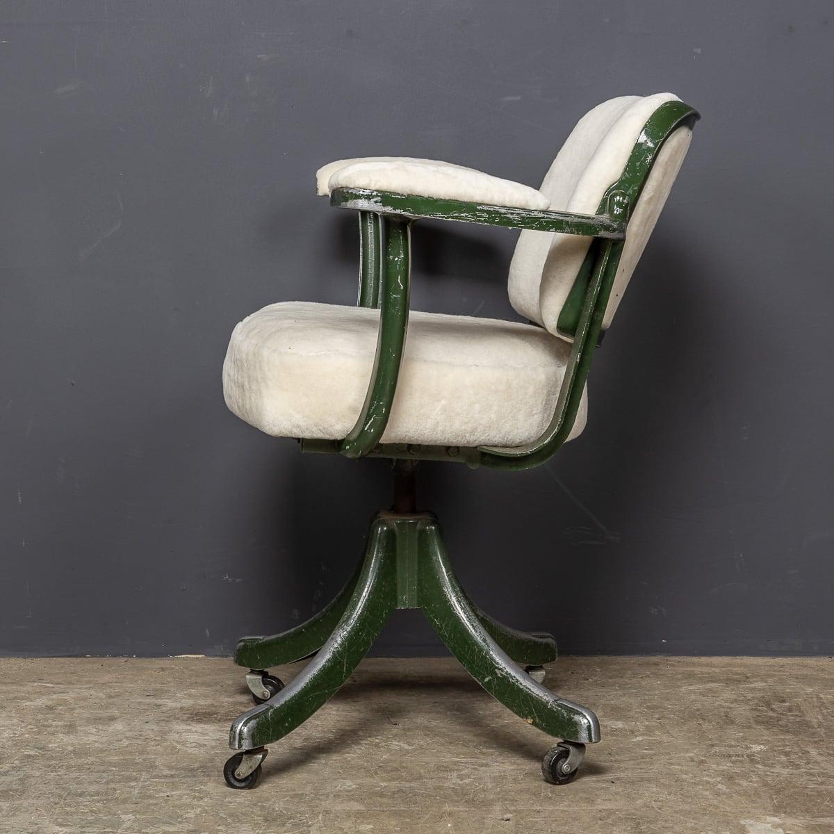 Britannico Sedia da ufficio TanSad Shearling e metallo della metà del 20° secolo, c.1930 in vendita