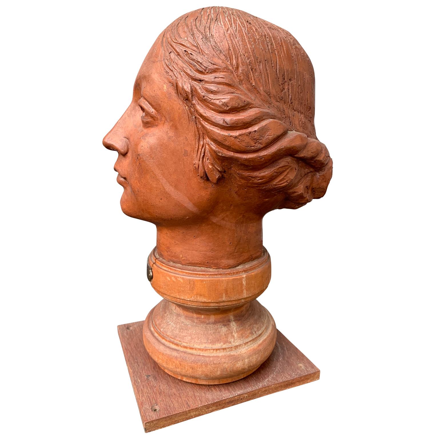 Hand-Crafted Mid-20th Century Terracotta Sculpture of a Lady For Sale