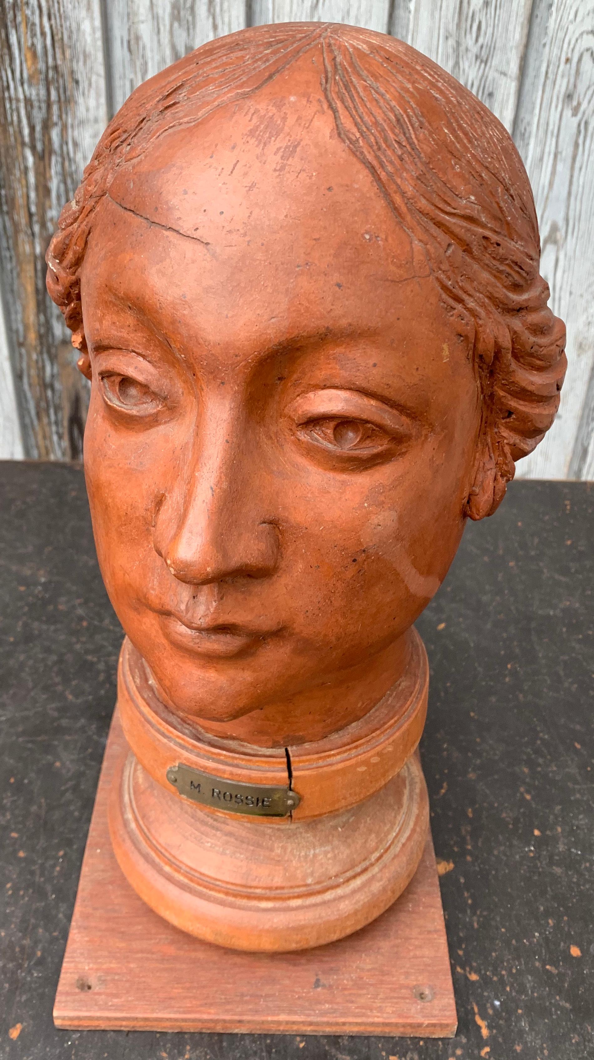 Mid-20th Century Terracotta Sculpture of a Lady For Sale 2