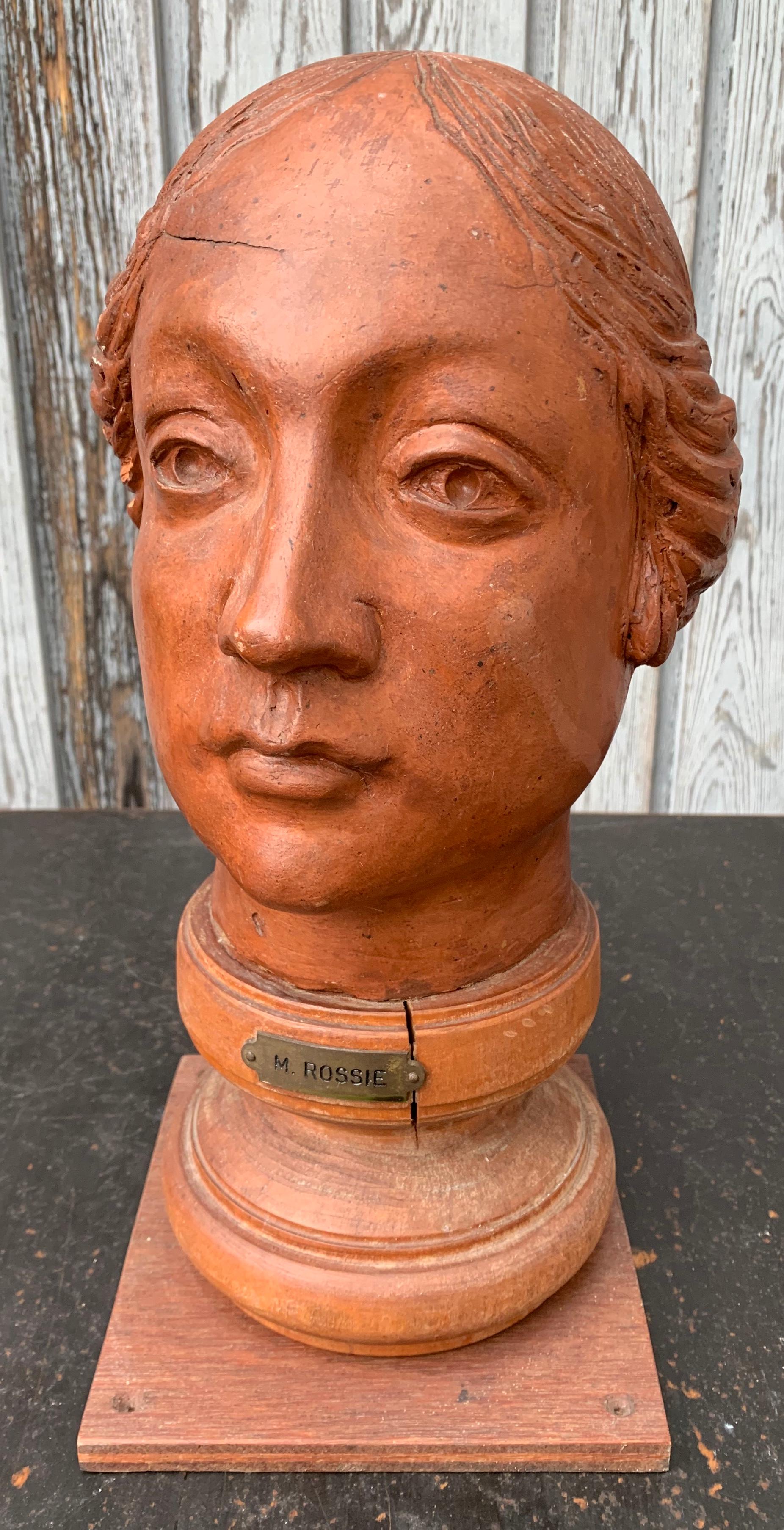 Mid-20th Century Terracotta Sculpture of a Lady For Sale 3