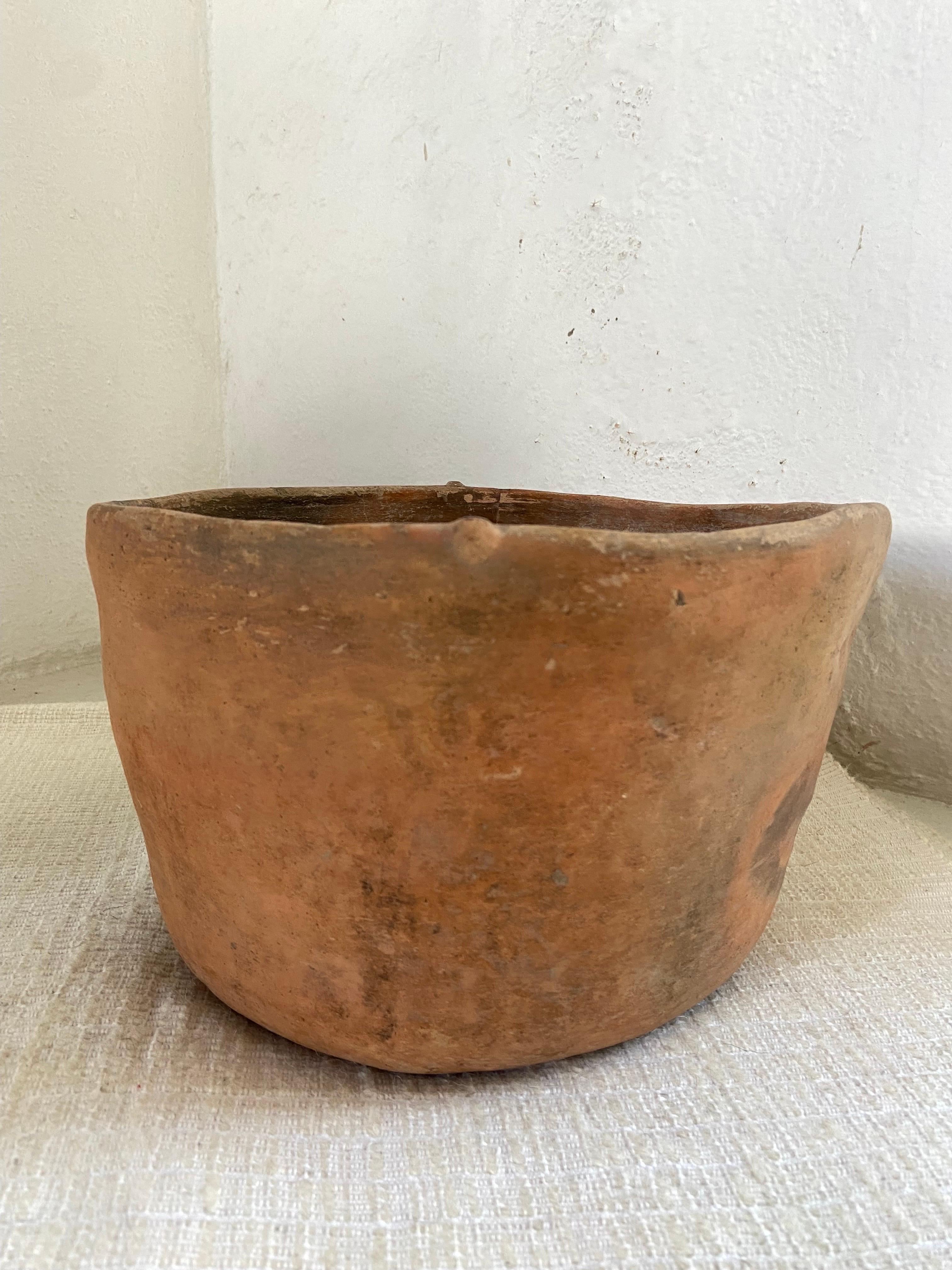 Mid-20th Century Terracotta Water Bowl from Mexico For Sale 1