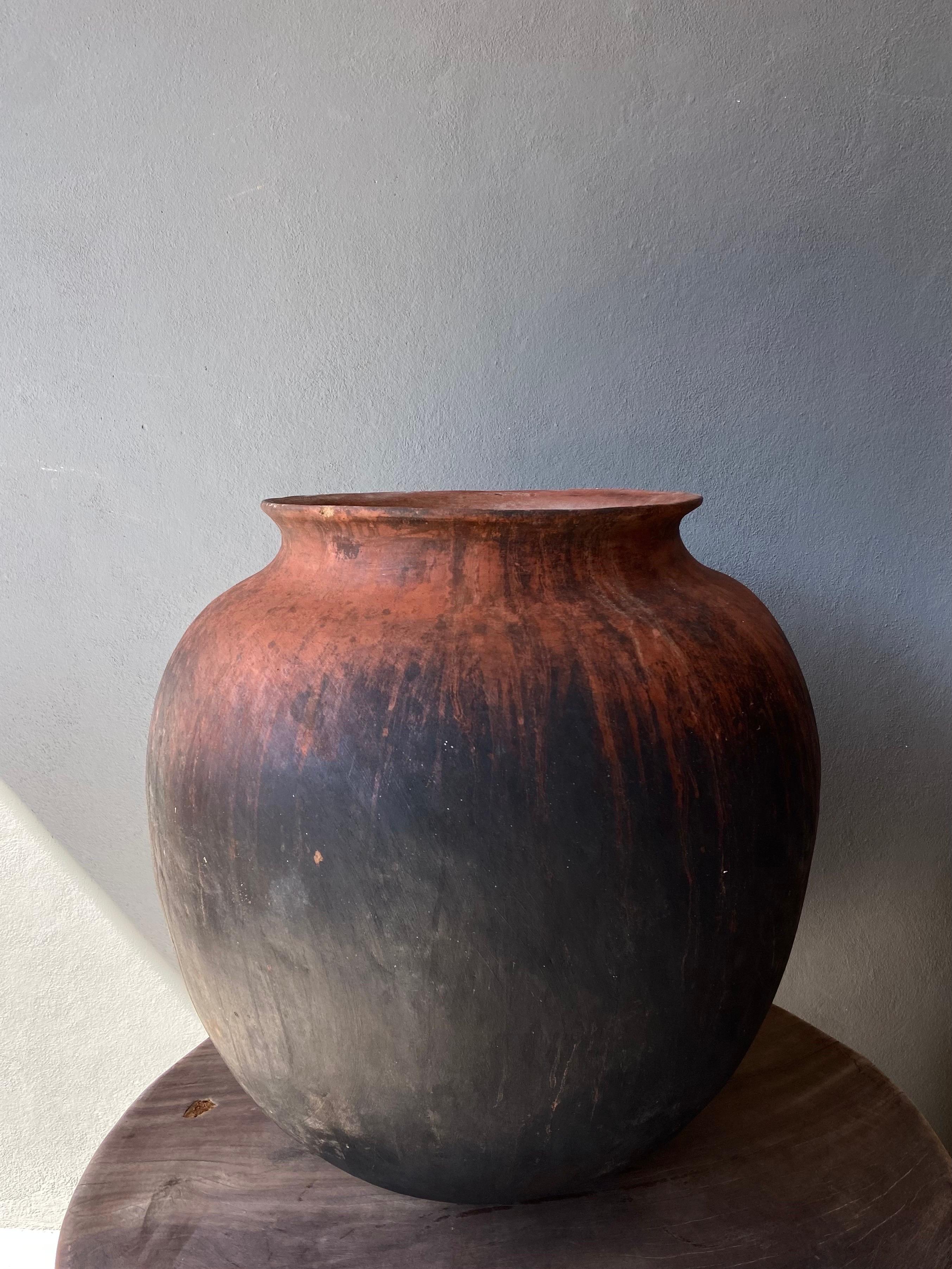Mid 20th Century Terracotta Water Pot From Mexico In Good Condition In San Miguel de Allende, Guanajuato