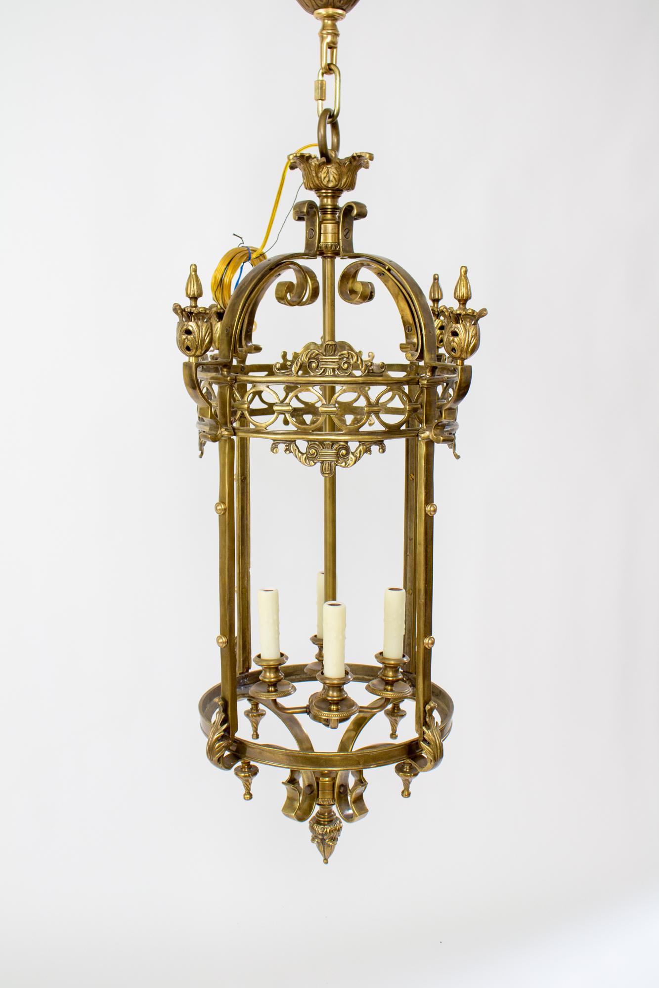 European Mid-20th Century Traditional Cast Brass Lantern For Sale