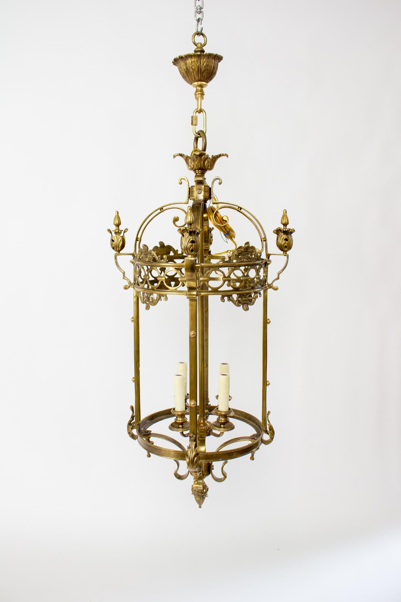 Mid-20th Century Traditional Cast Brass Lantern For Sale 1