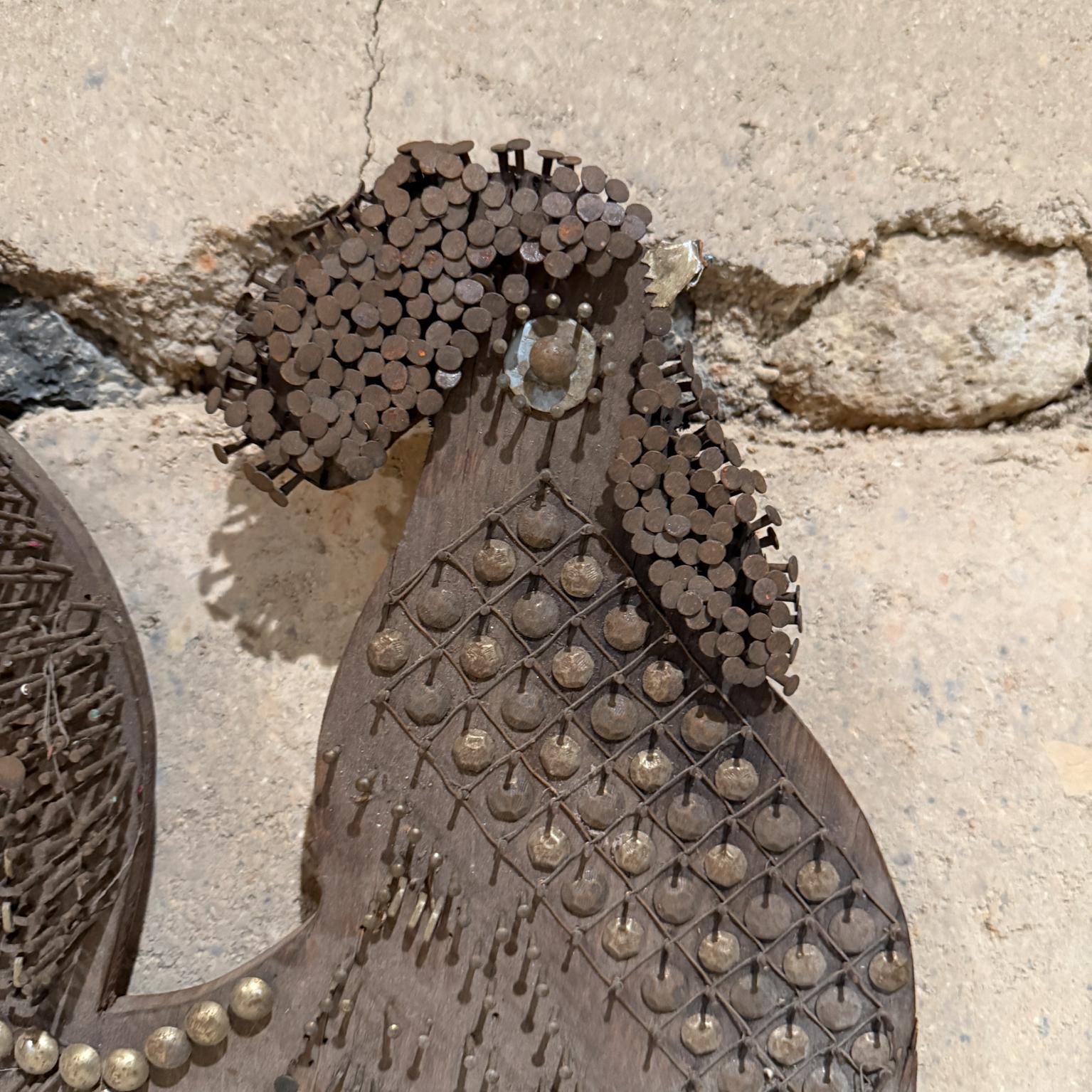 20ième siècle Sculpture murale à clous en forme de coq, milieu du 20e siècle, Tramp Art en vente