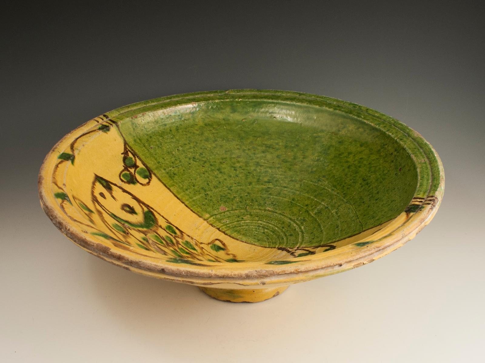 Mid-20th Century Tribal Ceramic Couscous Bowl with Fish Motif, Tunisia In Fair Condition In Point Richmond, CA