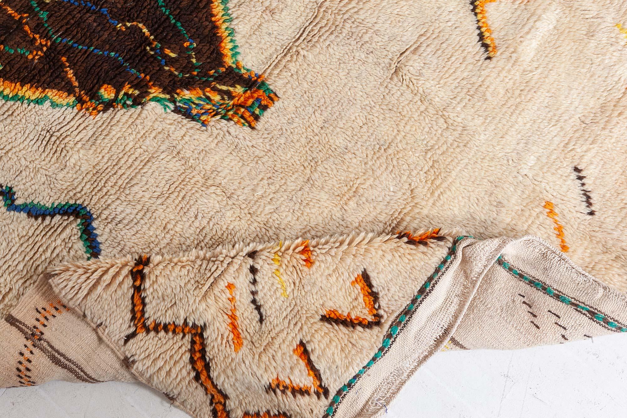 Noué à la main Tapis tribal géométrique marocain du milieu du 20e siècle en vente
