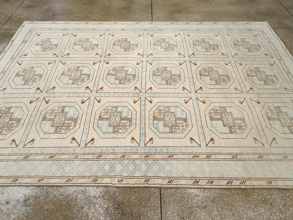 Hand-Knotted Mid-20th Century Turkish Anatolian Accent Rug For Sale
