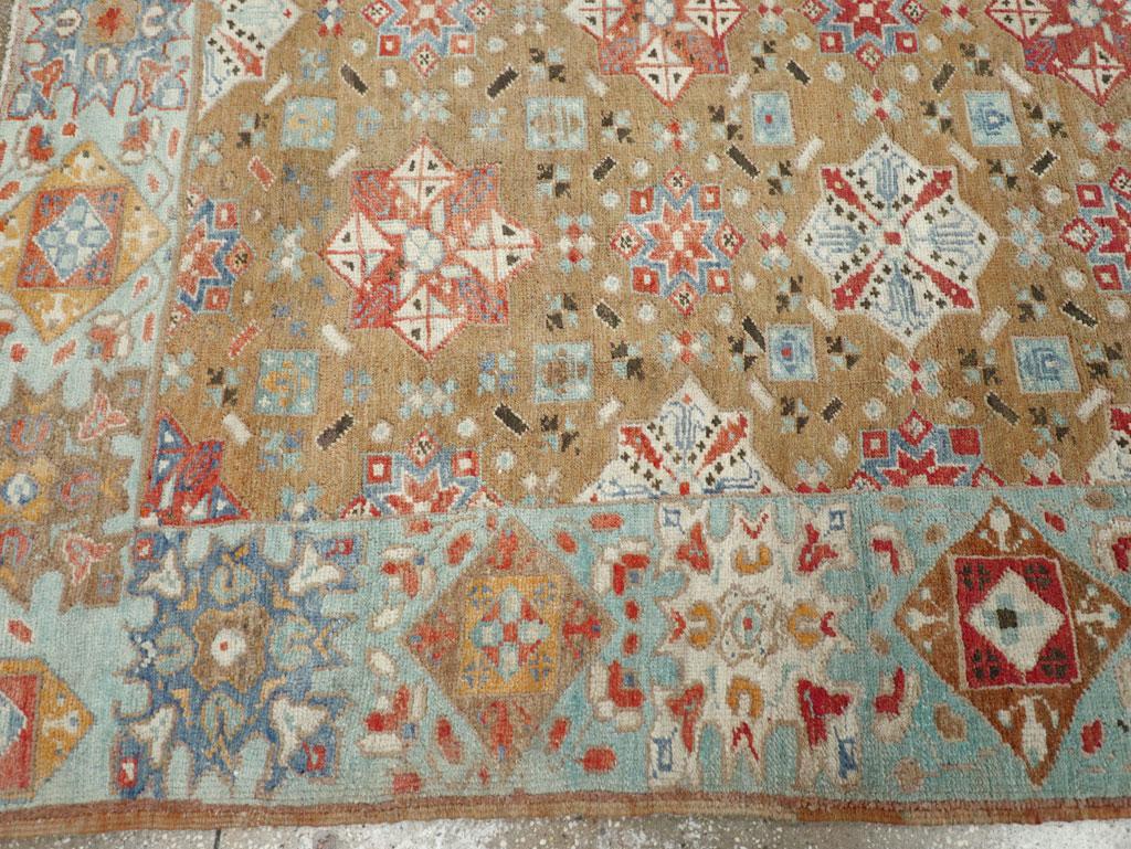 Mid-20th Century Turkish Anatolian Accent Rug In Excellent Condition For Sale In New York, NY